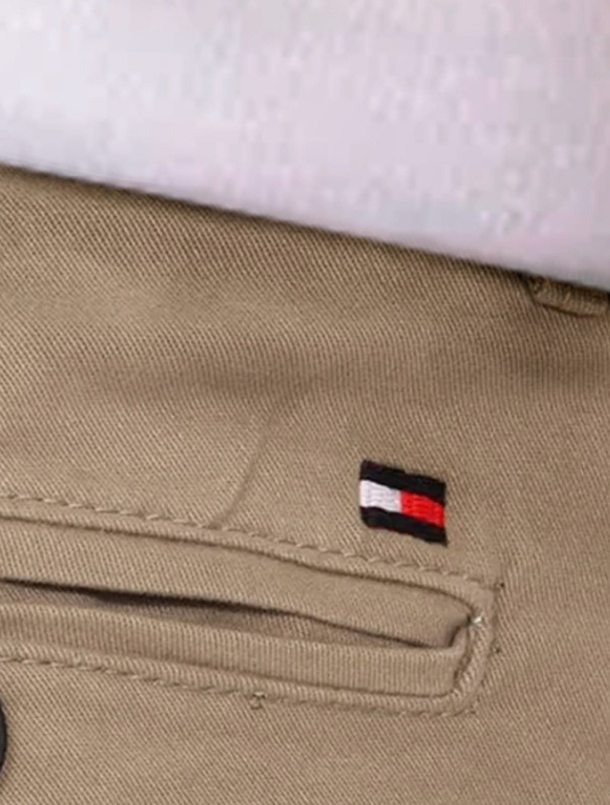 Vista 2 Calça Tommy Hilfiger Masculina de Sarja Brooklyn Caqui Escuro Tommy Hilfiger cáqui caqui