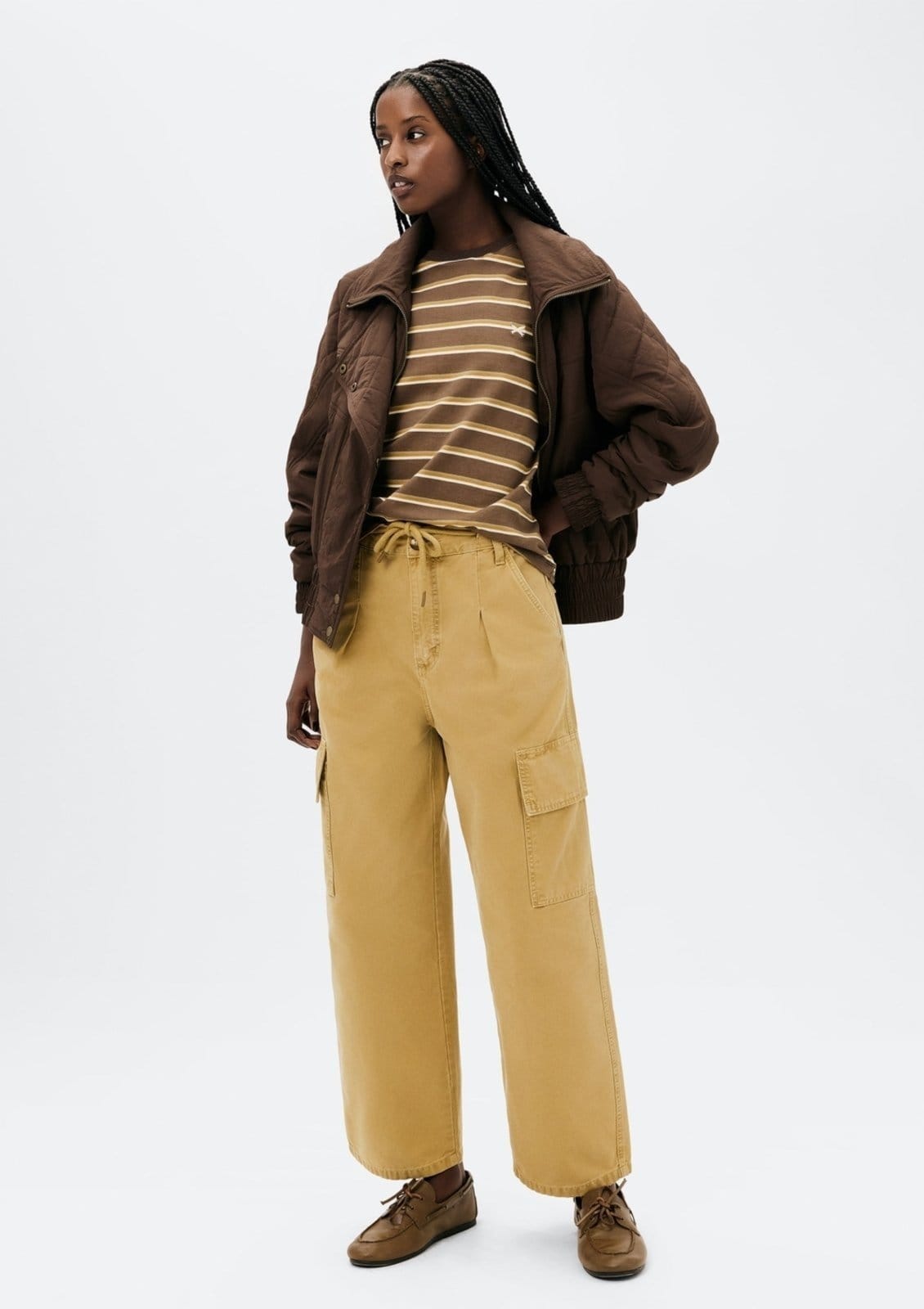 Calça Feminina Barrel Cintura Média De Sarja