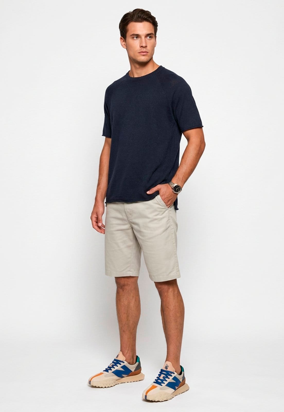 Vista 2 Bermuda Masculina Sarja Cós Elástico Casual Confortável Estilo Urbano Claro Macaw cinza