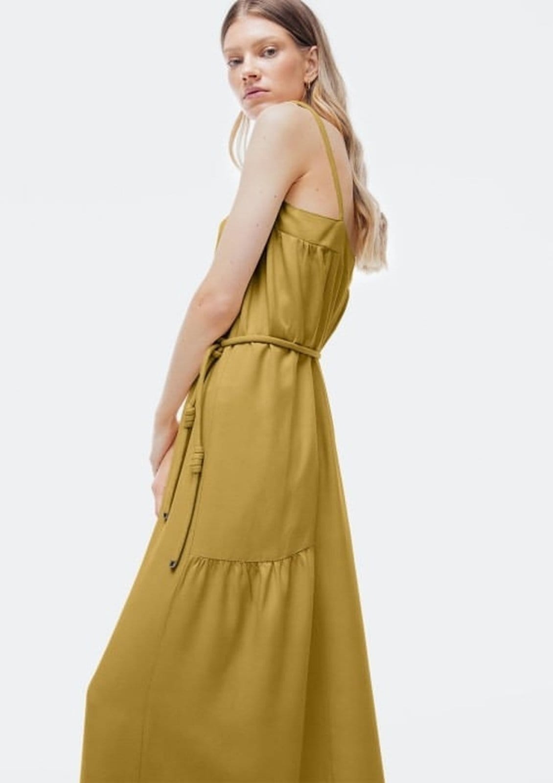 Vista 2 Vestido Longo Evasê Creponado Hering laranja