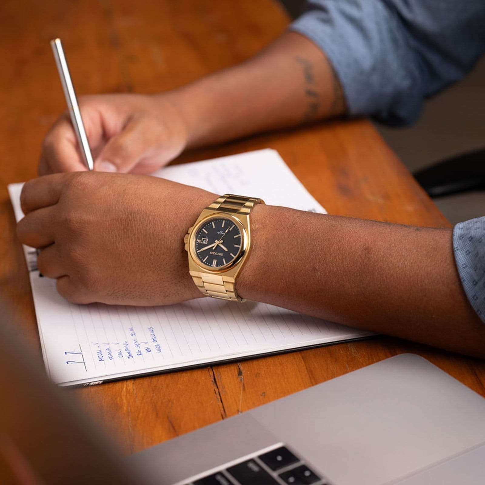 Vista 2 Relógio Masculino Social Calendário Aço Seculus dourado