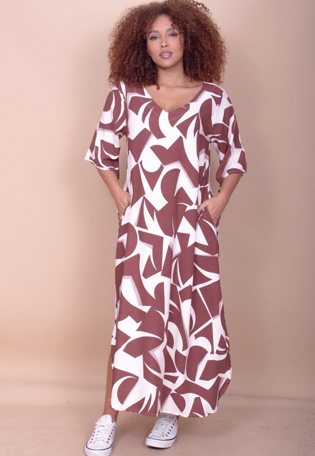 Vestido Cabanafree Midi Abapã Plano com Bolso Estampa Raízes