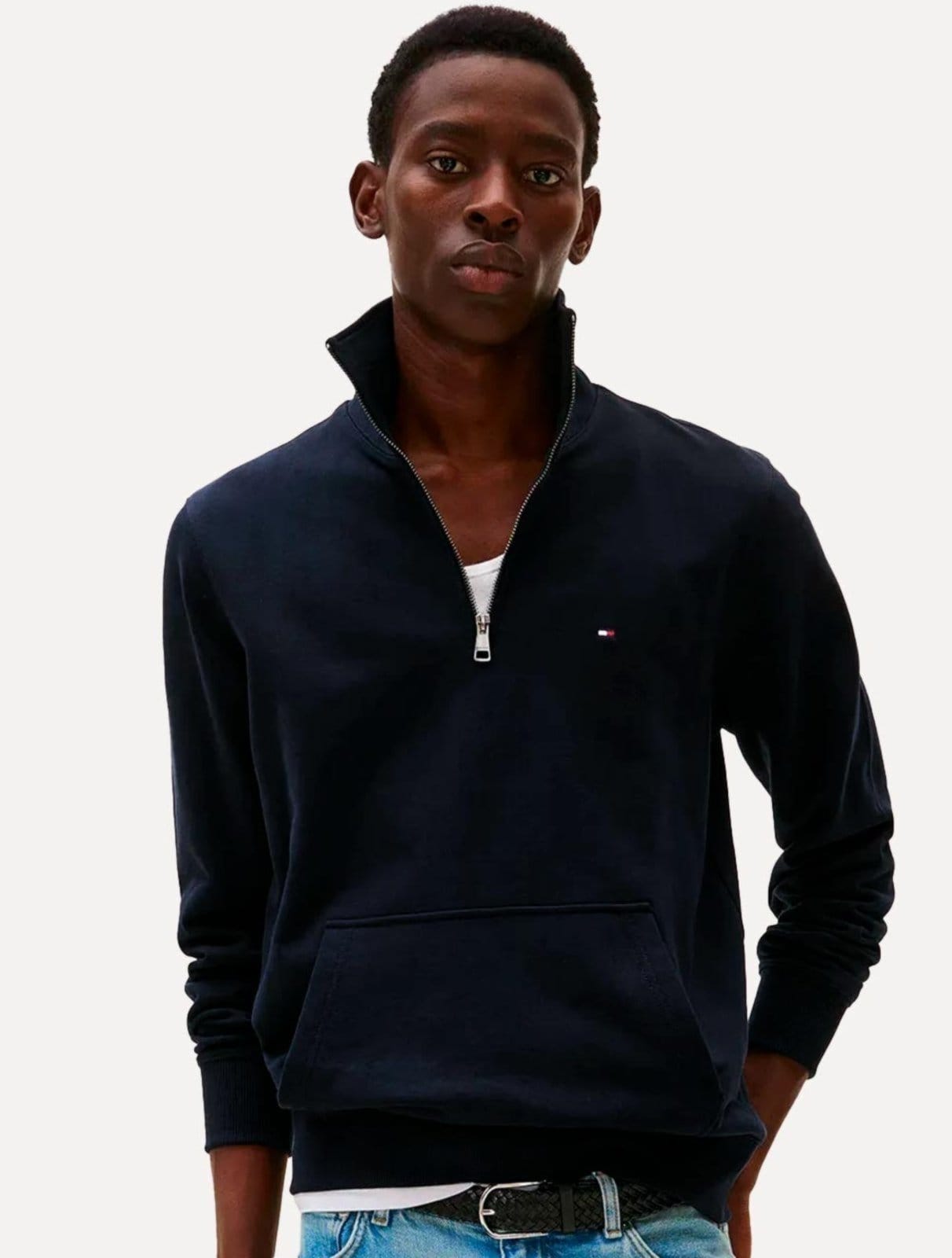 Vista 2 Moletom Tommy Hilfiger Masculino Essential Terry Half Zip Tommy Hilfiger azul marinho