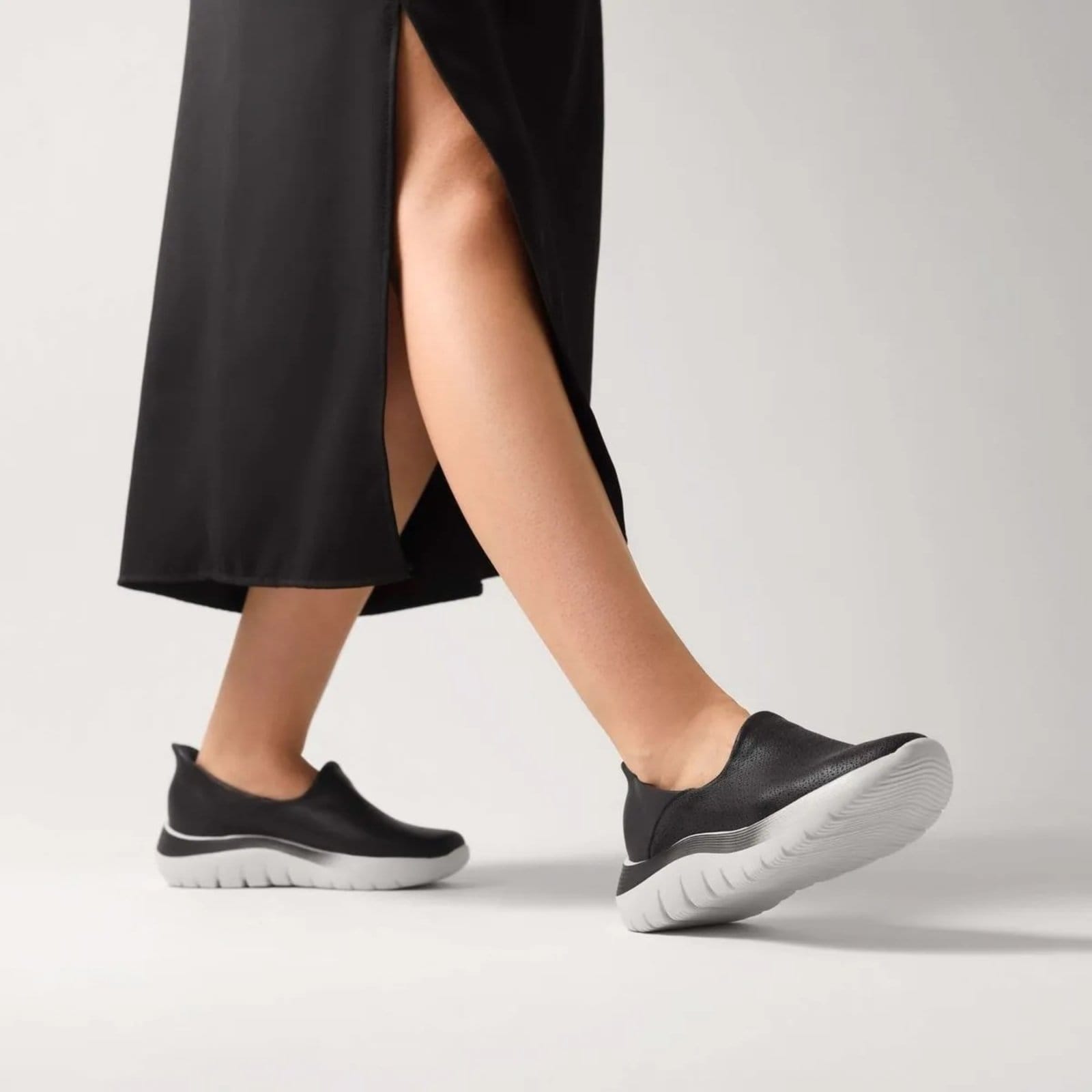 Vista 2 Tênis Piccadilly SlipFit Salto Médio Conforto e Estilo Piccadilly preto