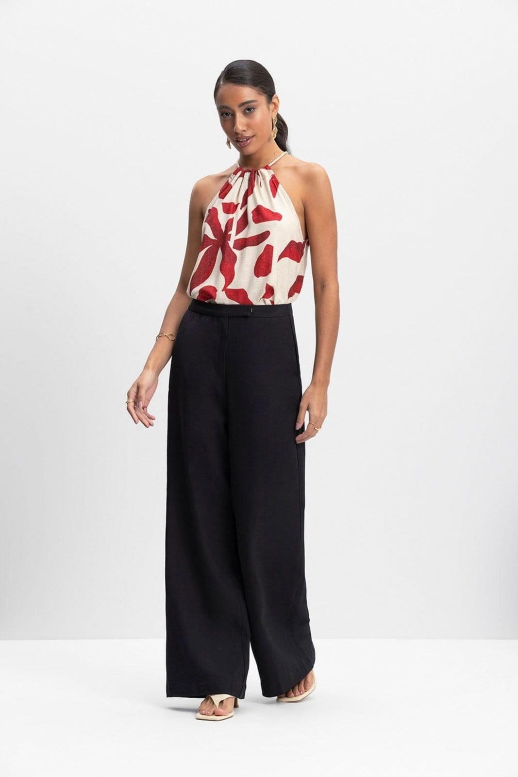 Calça feminina em alfaiataria Essendi