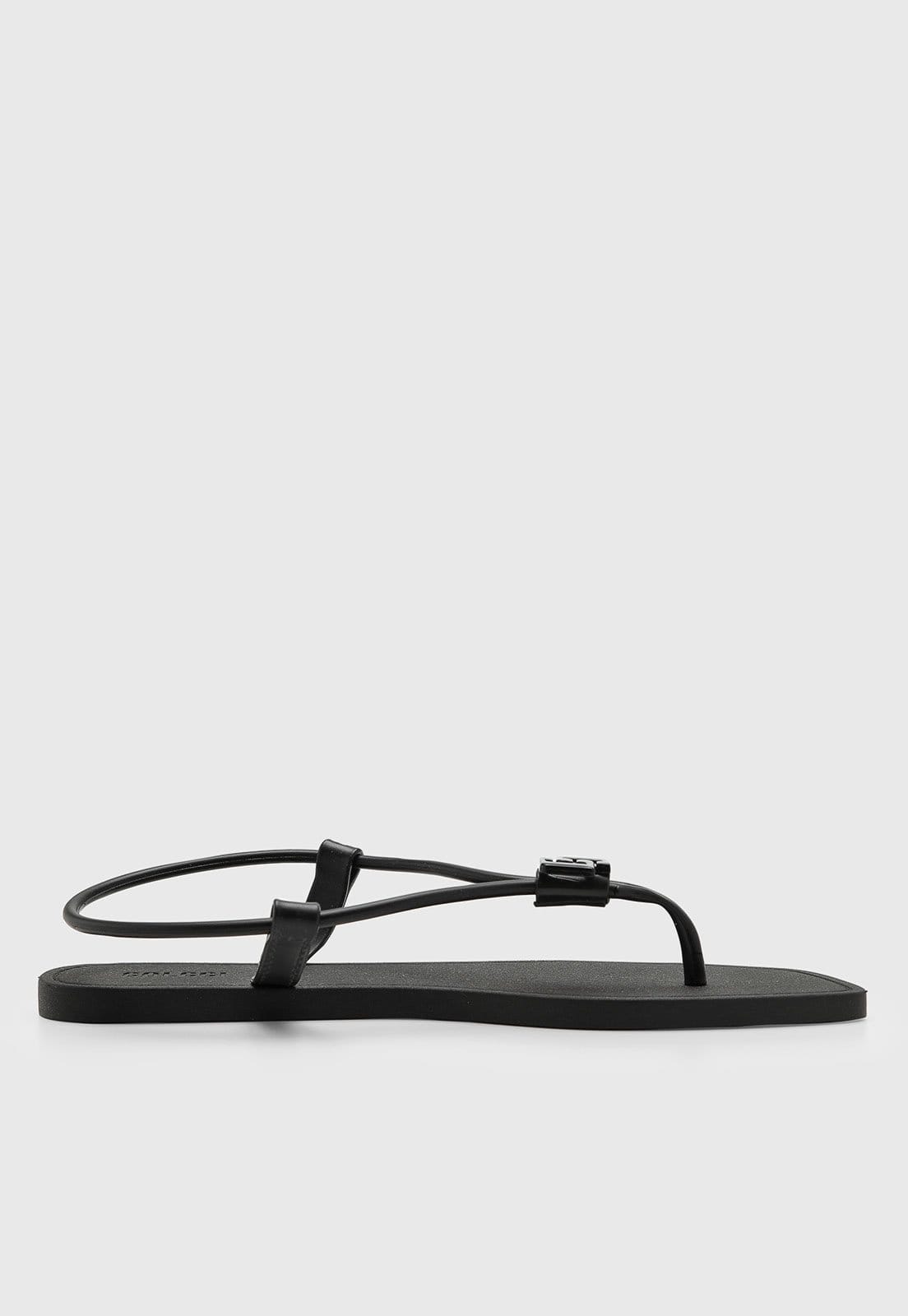 Vista 2 Rasteira Feminina Colcci Fechada Preta Colcci preto