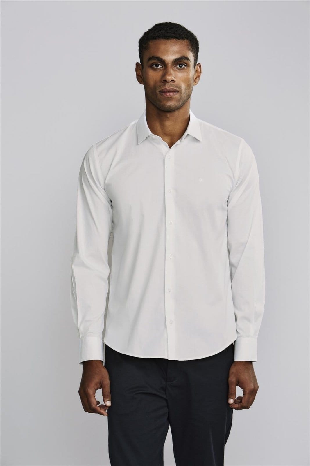 HIGHSTIL Camisa Lisa Comfort - Off White
