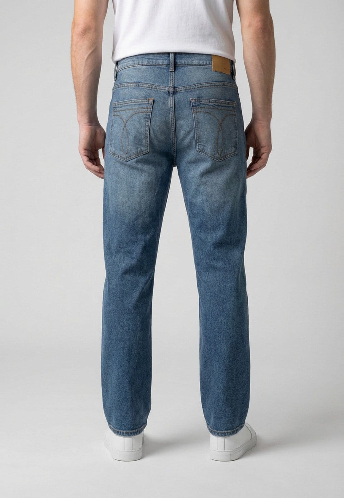 Vista 2 Calça Jeans Masculina Calvin Klein Jeans 90s Straight 5 Pockets Média Calvin Klein Jeans azul