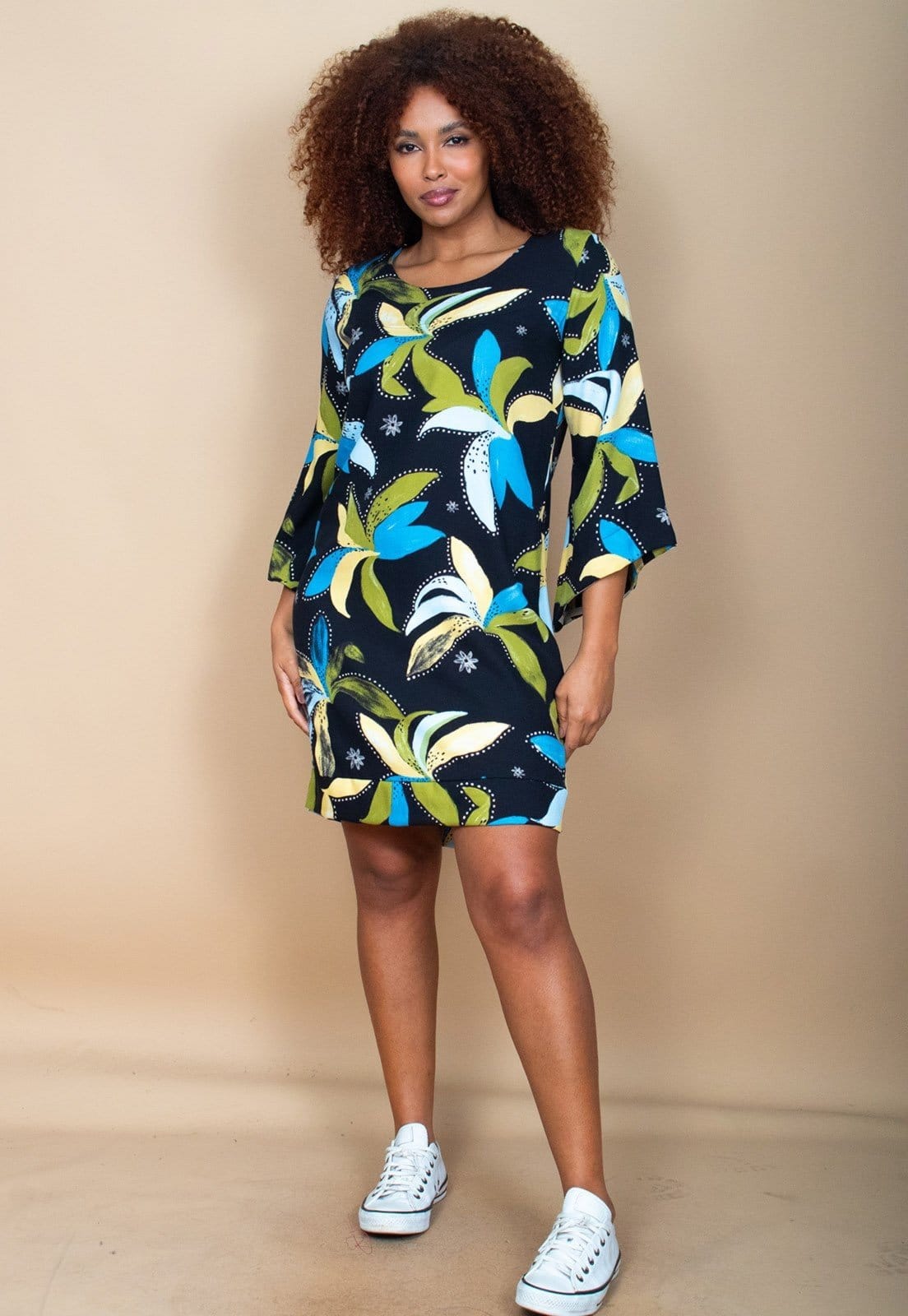 Vestido Curto Cabanafree Balli Manga Ampla Estampa Jardim Noturno