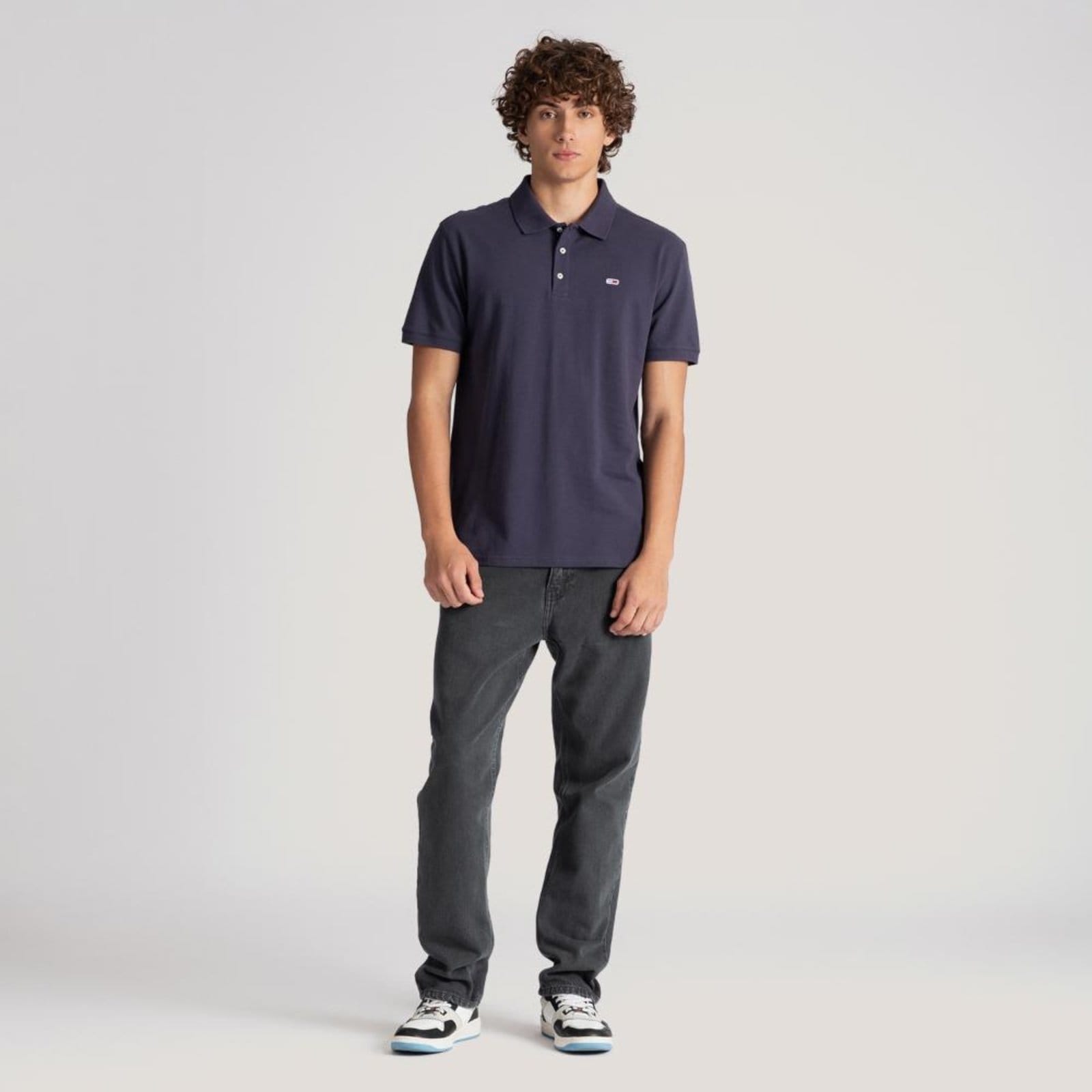 Vista 2 Polo Clássica Piquê Tommy Jeans - EEG Tommy Jeans cinza