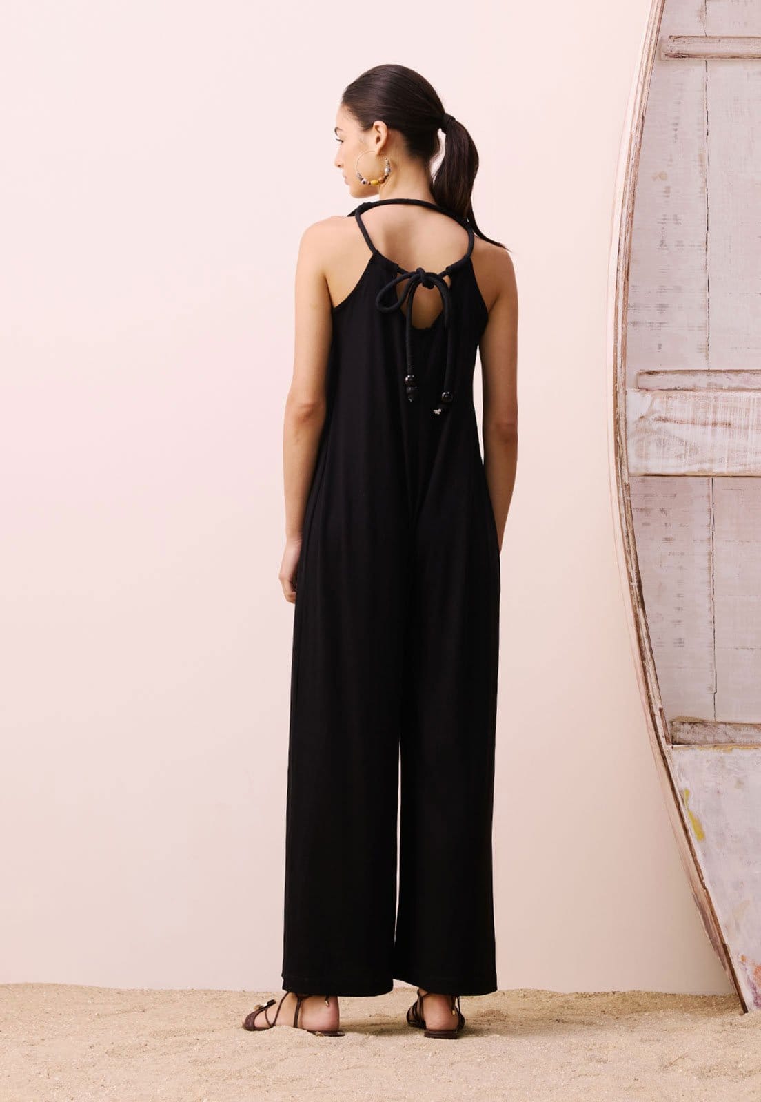 Vista 2 Macacão CaCay Longo Alça Corda Costas CaCay preto