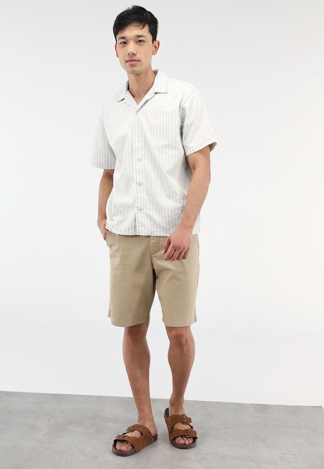 Vista 2 Bermuda GAP Reta Chino GAP bege