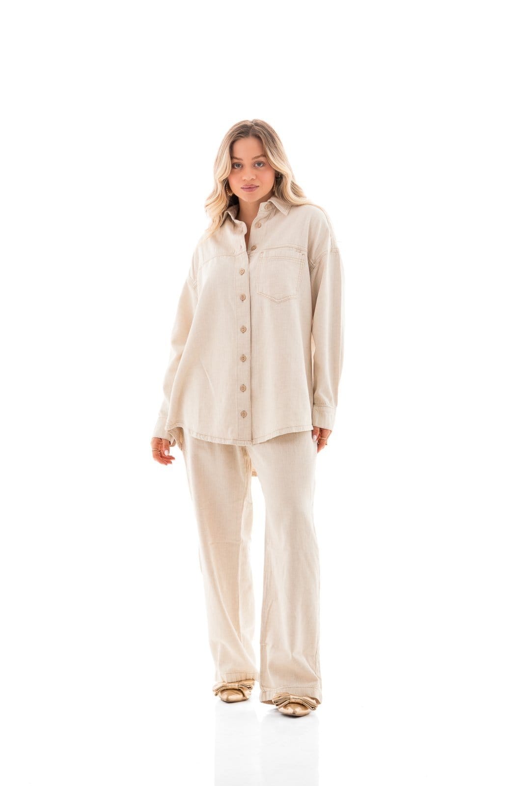 Vista 2 Camisa Linho Feminina Arauto Oversized Eco Fibers ARAUTO JEANS bege