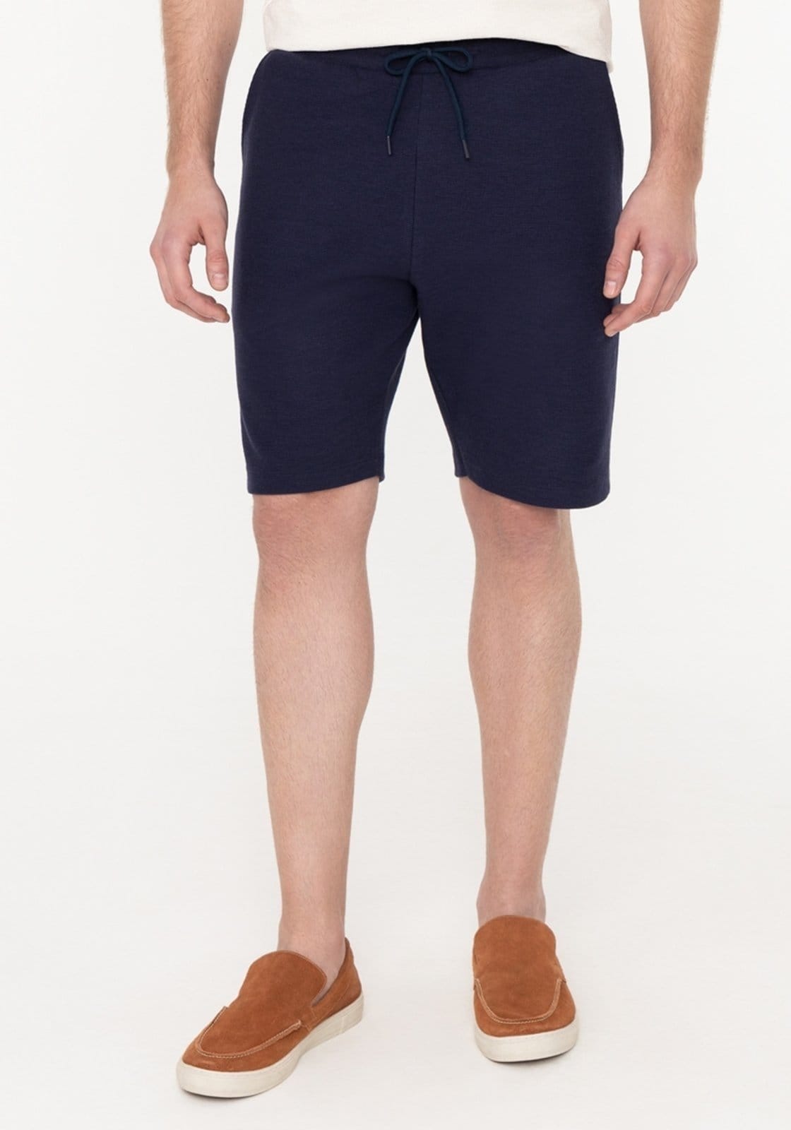 Bermuda Com Cadarço E Bolsos Em Malha Texturizada