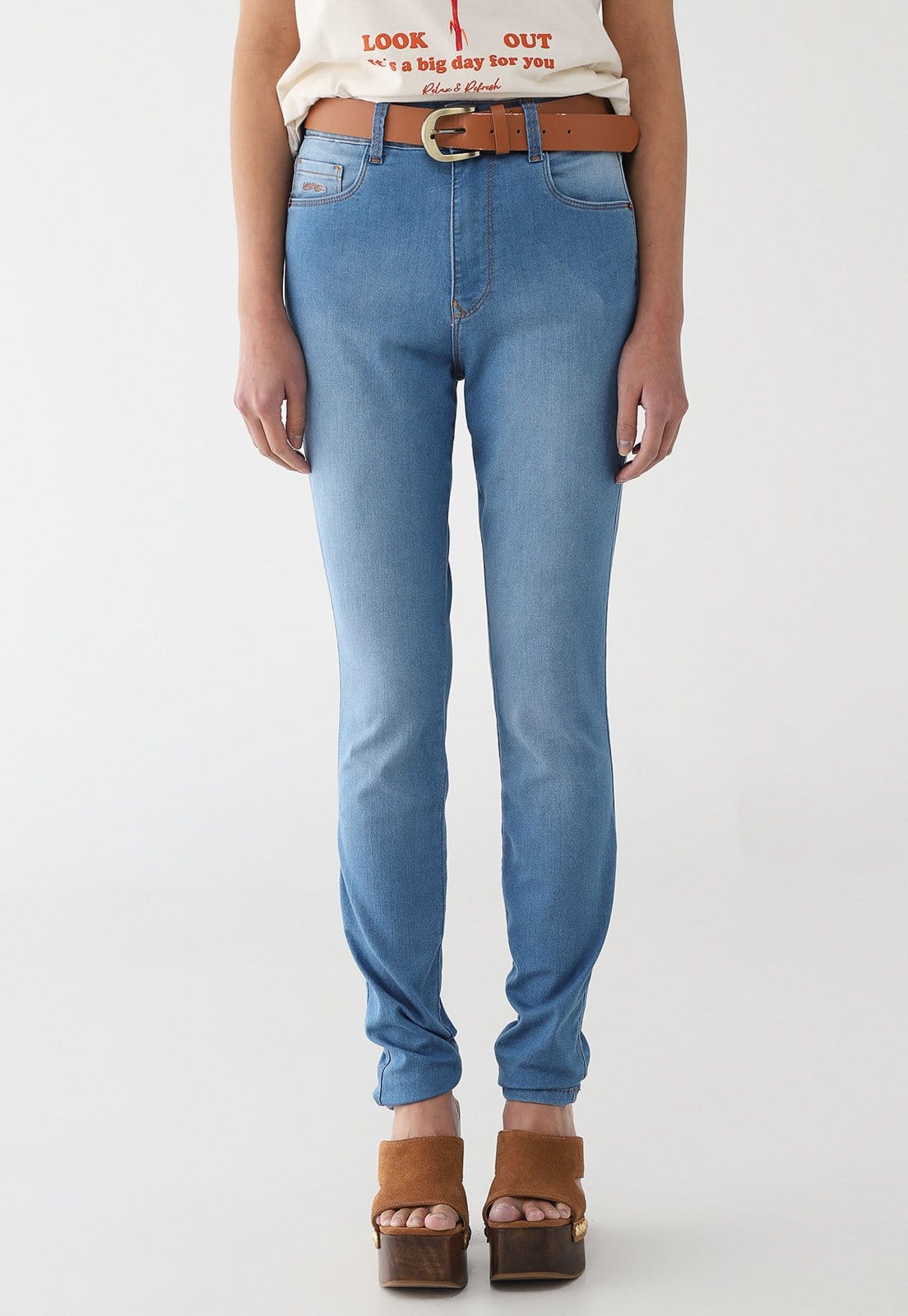 Vista principal Calça Jeans Feminina Lez a Lez Cintura Alta Lavagem Clara Lez a Lez azul