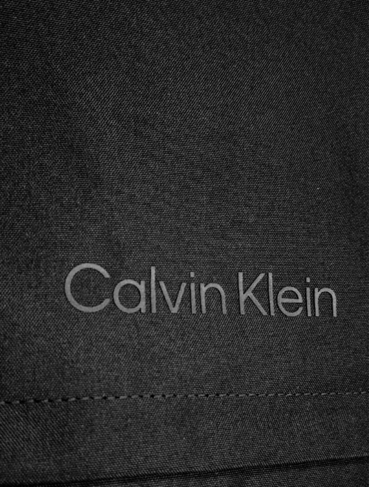 Vista 2 Mochila Calvin Klein Institutional Logo Poliéster Preta Calvin Klein preto