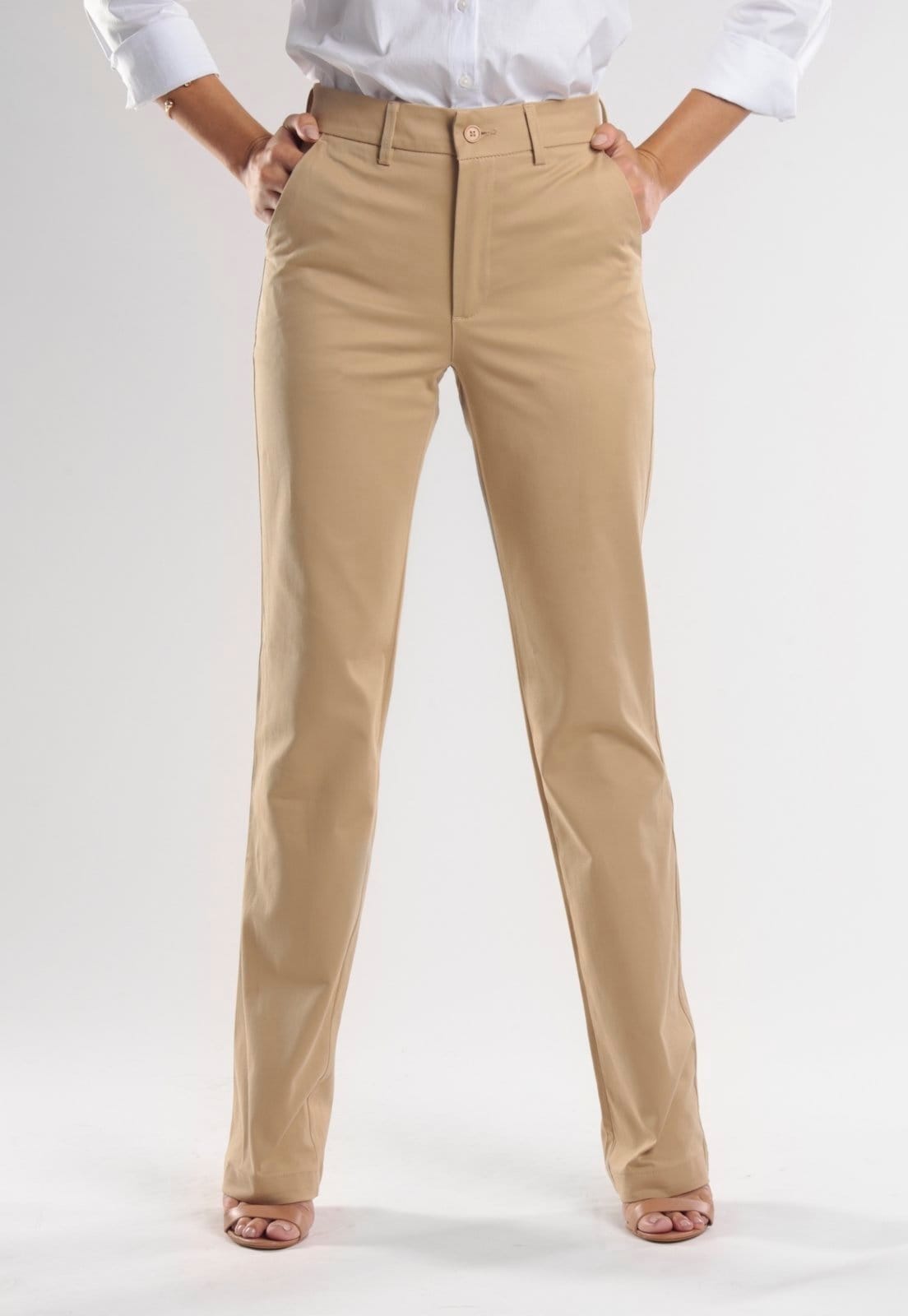 Vista 2 Calça Traymon Reta Algodão Egípcio Areia Traymon caramelo