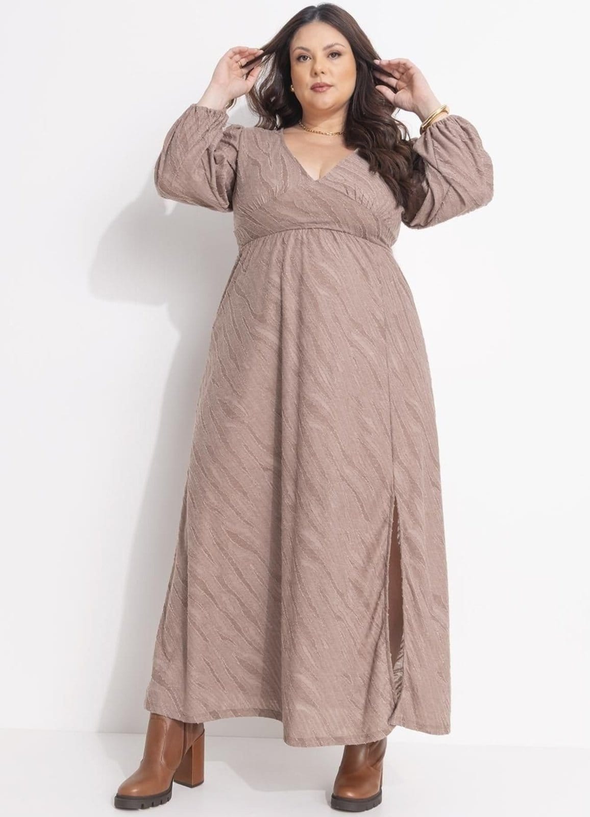 Vista 2 Vestido Malha Jacquard Texturizada Colorido Quintess marrom