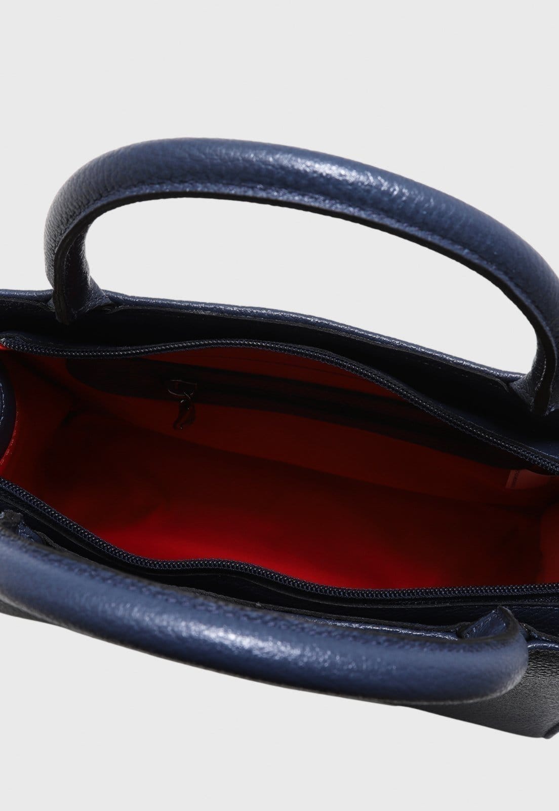 Vista 2 Bolsa Transversal Couro Mariart Maia Marinho Mariart azul marinho