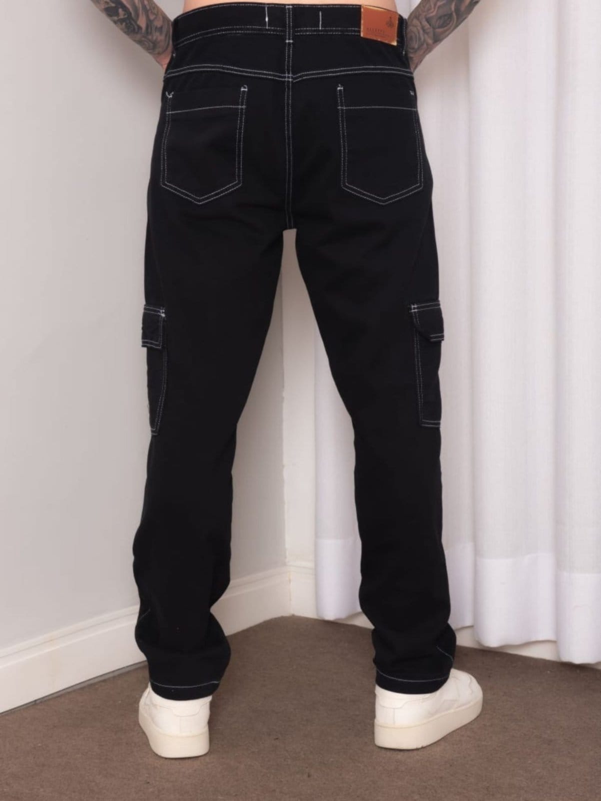 Vista 2 Calça Cargo Masculino Sarja com Custura Branca Alleppo Jeans preto