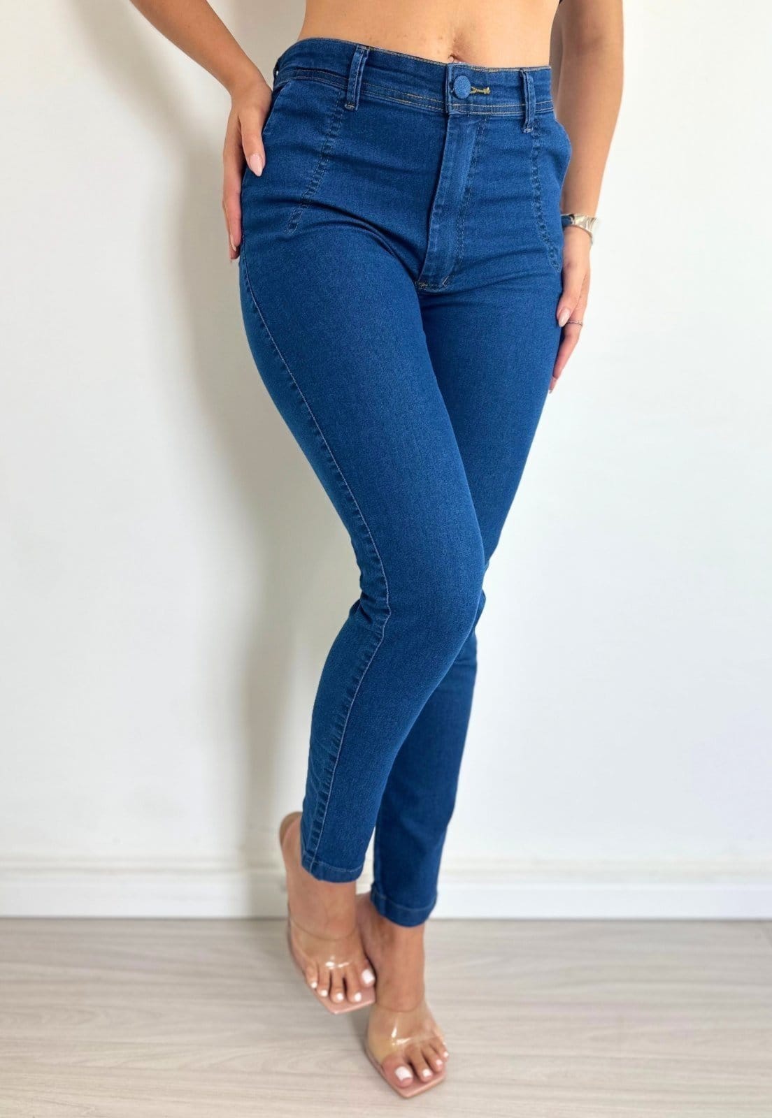 Vista principal Calça Jeans Skinny com Elastano Cintura Média Bianelly Cia do Vestido azul