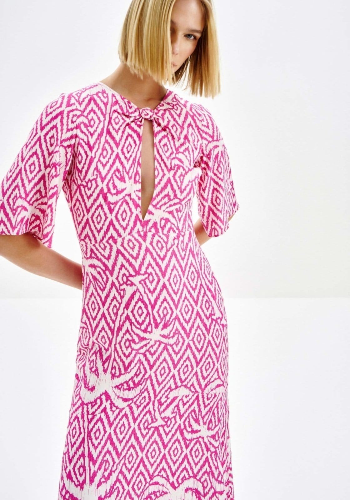 Vista 2 Vestido Longo em Viscose com Cut Decote Lez a Lez rosa