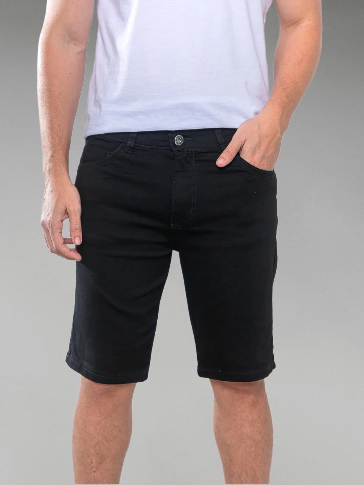 Vista 2 Bermuda Sarja Masculina Preta 5 Estilos Básica e Confortável Para o dia a dia 5 ESTILOS preto