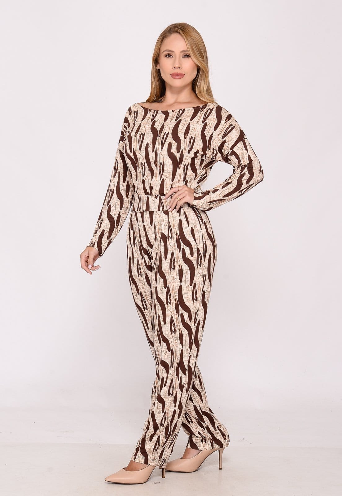 Vista 2 Macacão L Decote Canoa BBonnie Maitê Estampa BBonnie marrom