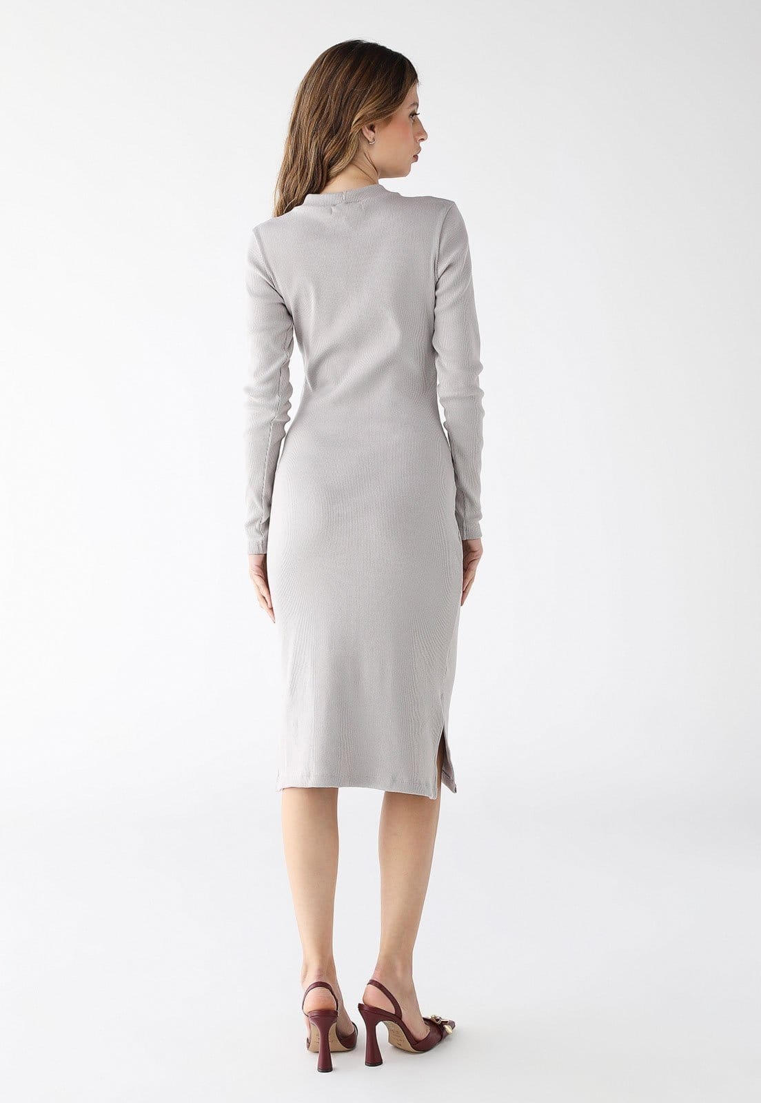 Vista 2 Vestido Midi Manga Longa Levosch Fendas Laterais Claro 77VS LEVOSCH cinza