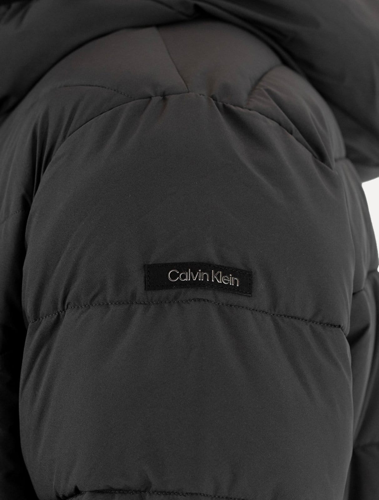 Vista 2 Jaqueta Calvin Klein Masculina Hoodie Matelassê Ziper Chumbo Calvin Klein cinza