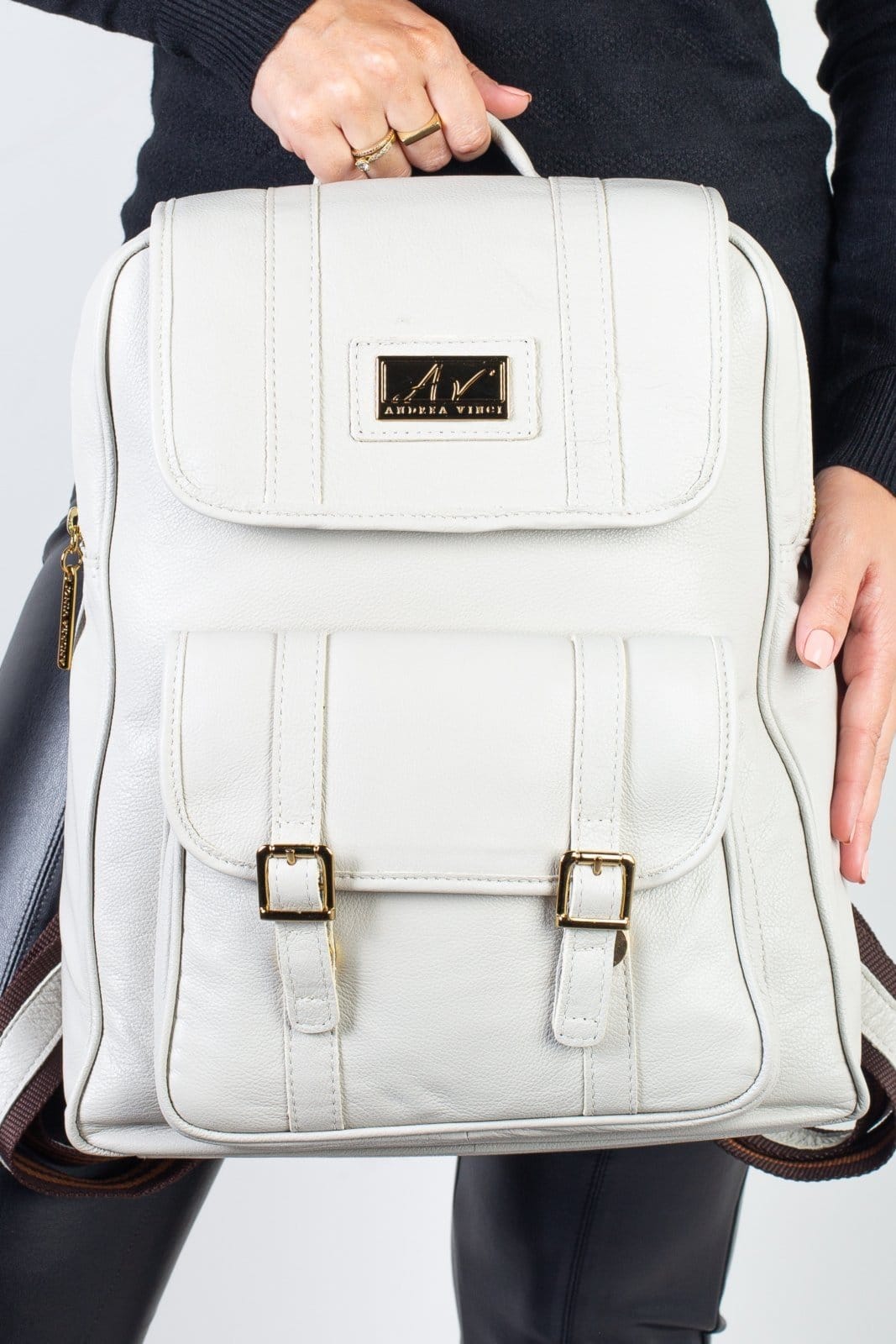 Vista 2 Mochila de couro liso Trip - Marfim Andrea Vinci vermelho