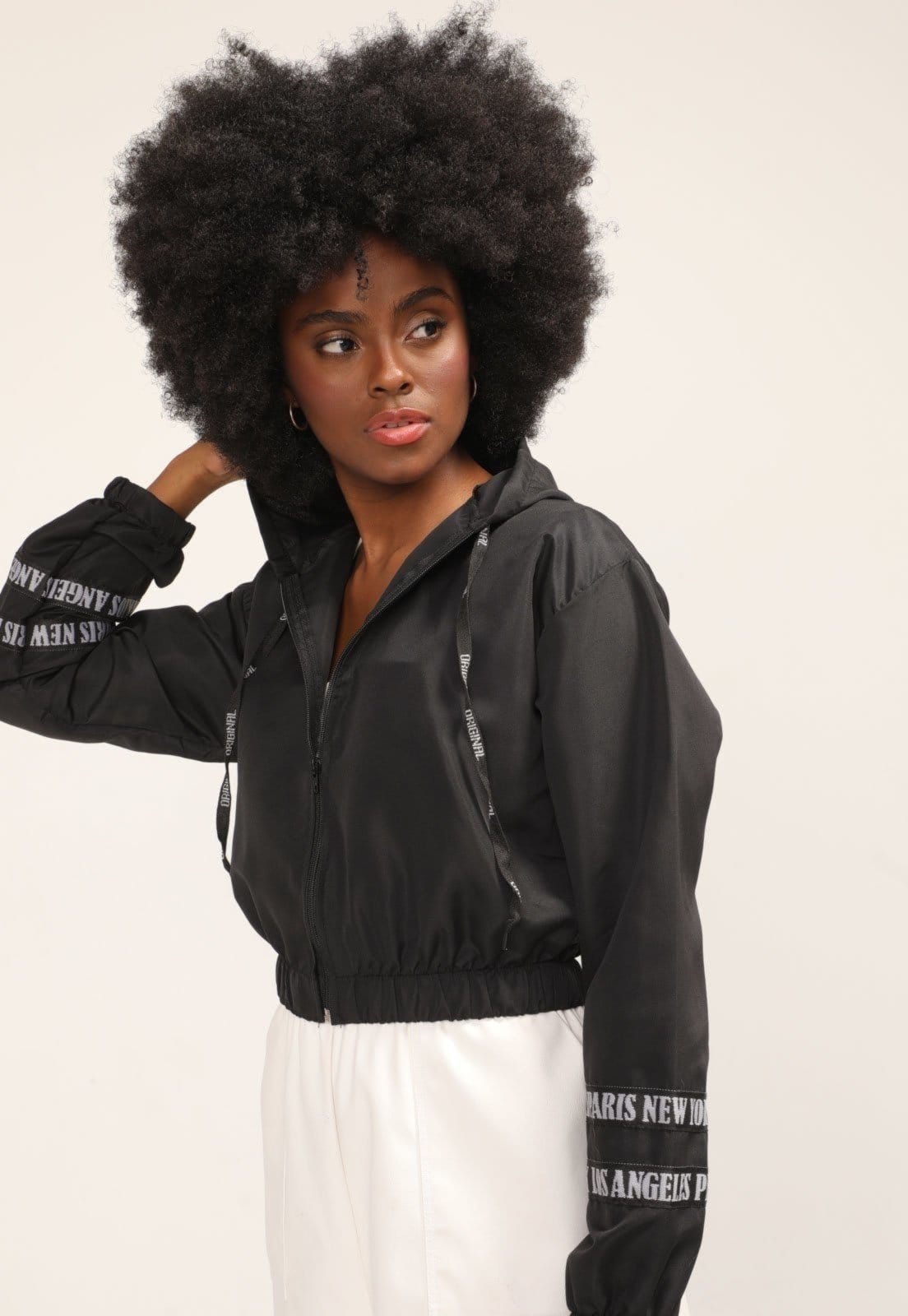 Jaqueta D Bell Outlet Fashion Corta Vento Preta