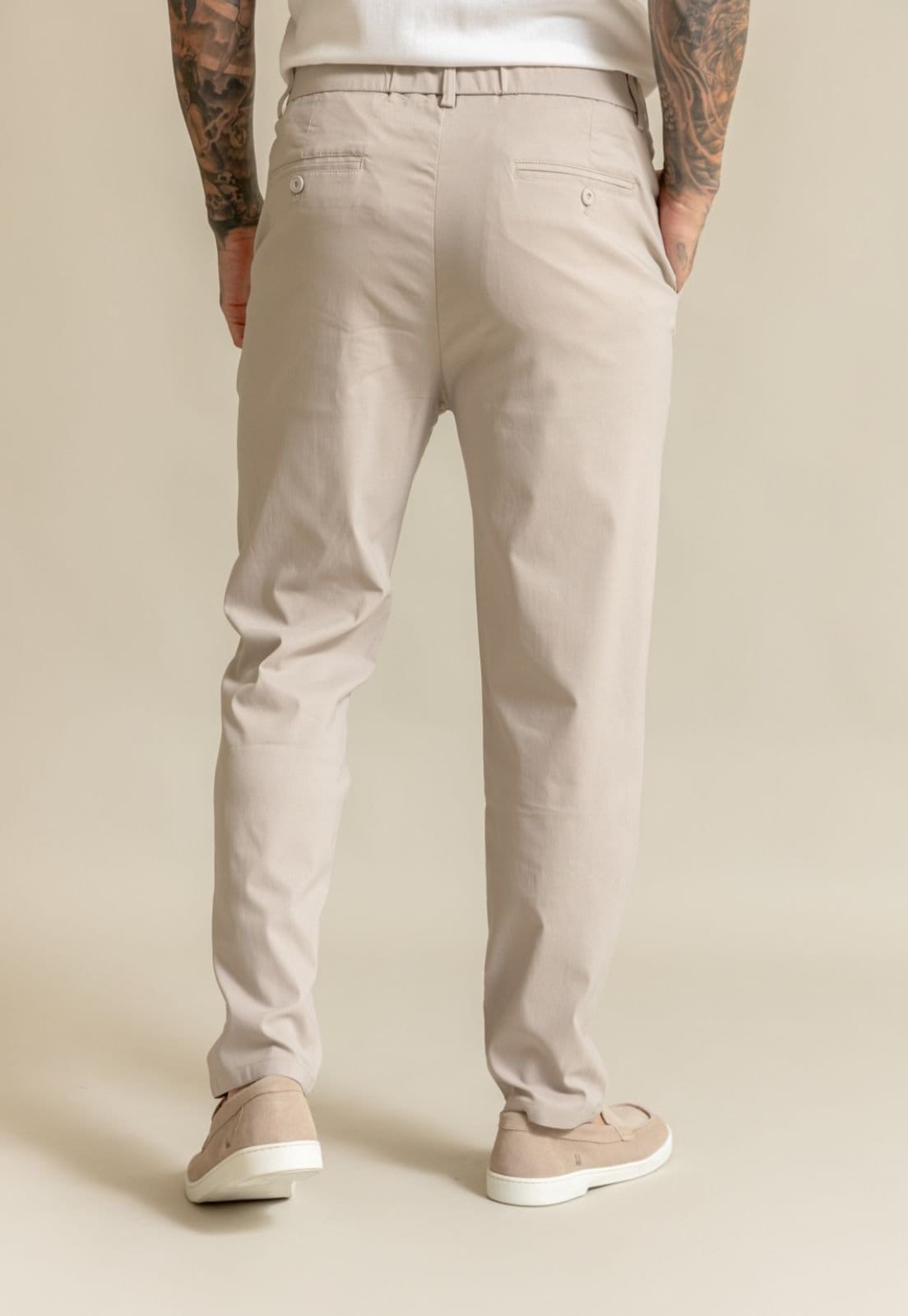 Vista 2 Calça Alfaiataria Masculina Social Slim Color Dialogo Caqui Dialogo Jeans cinza caqui