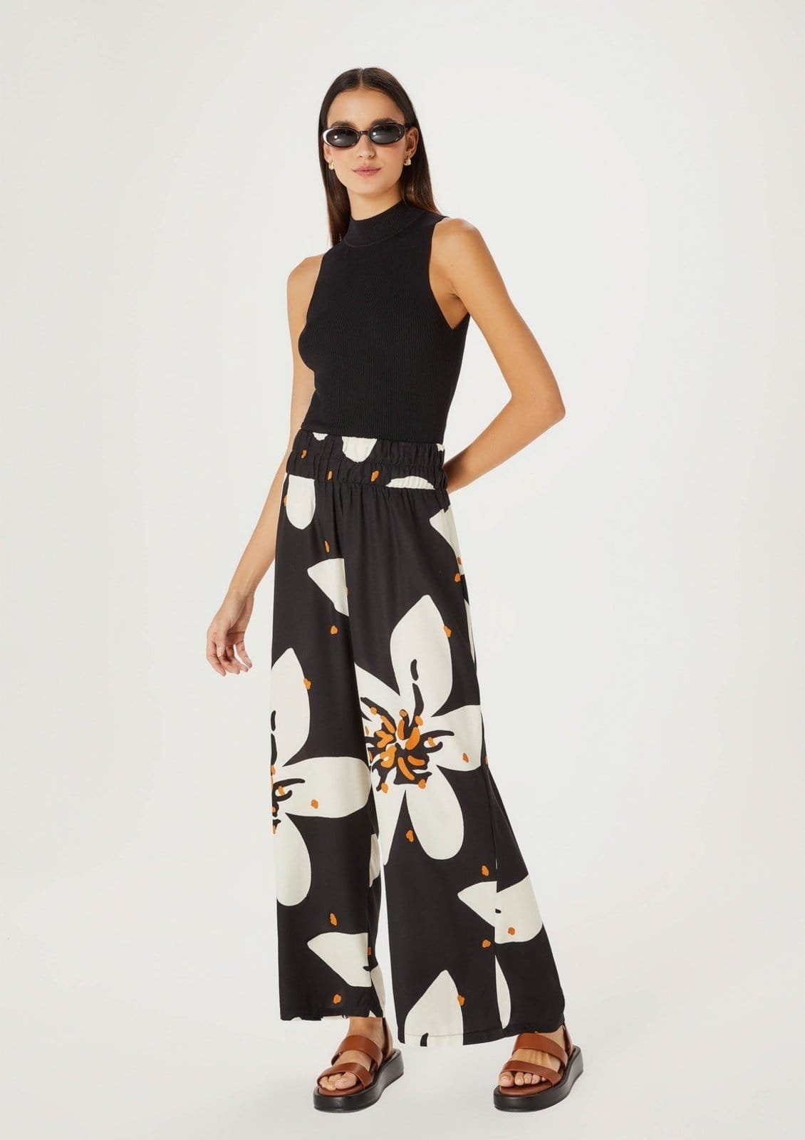 Vista 2 Regata Feminina Gola Alta Em Tricô Canelado Hering preto