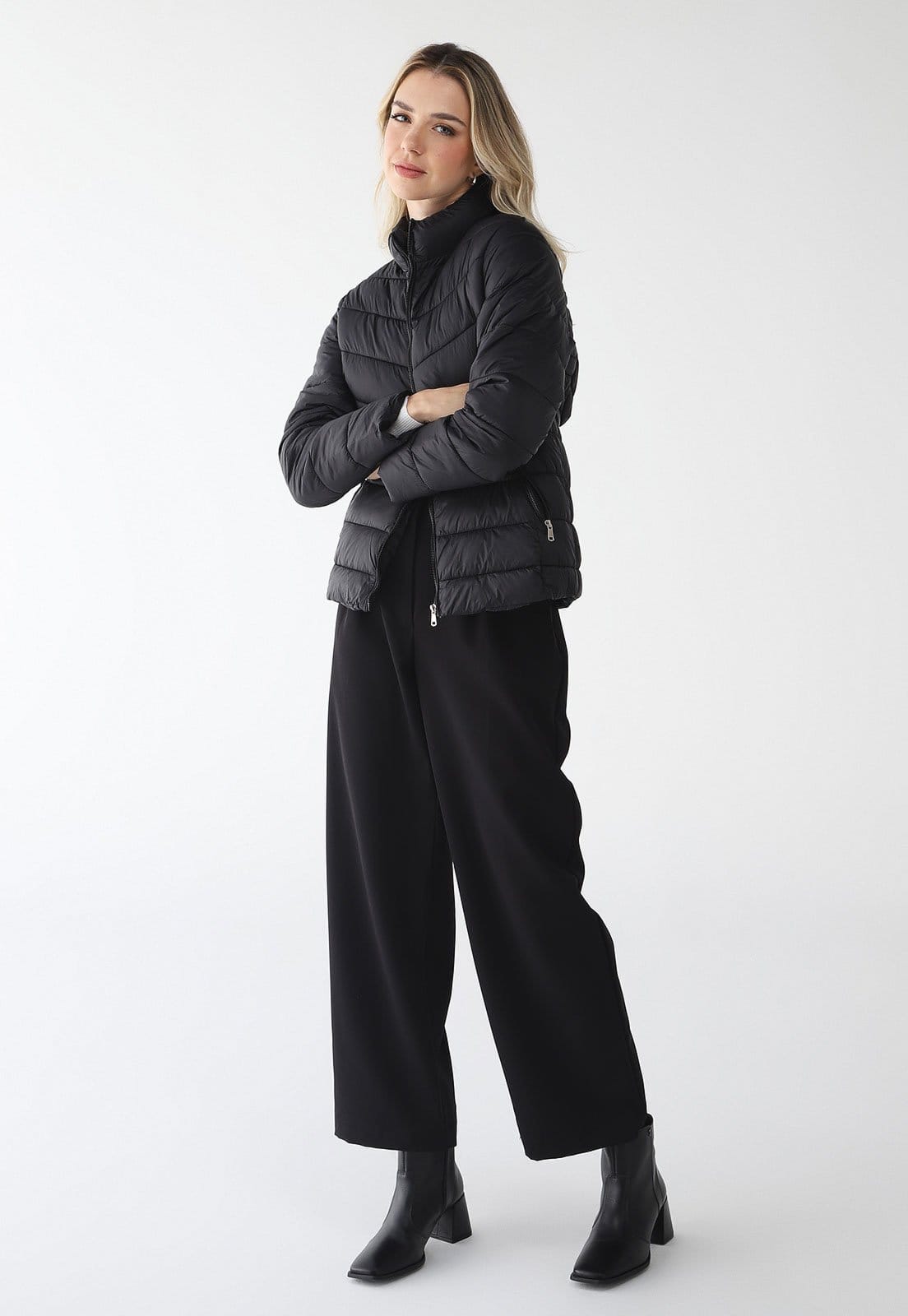 Vista 2 Jaqueta Puffer Facinelli Nylon Matelassê Preta Facinelli preto