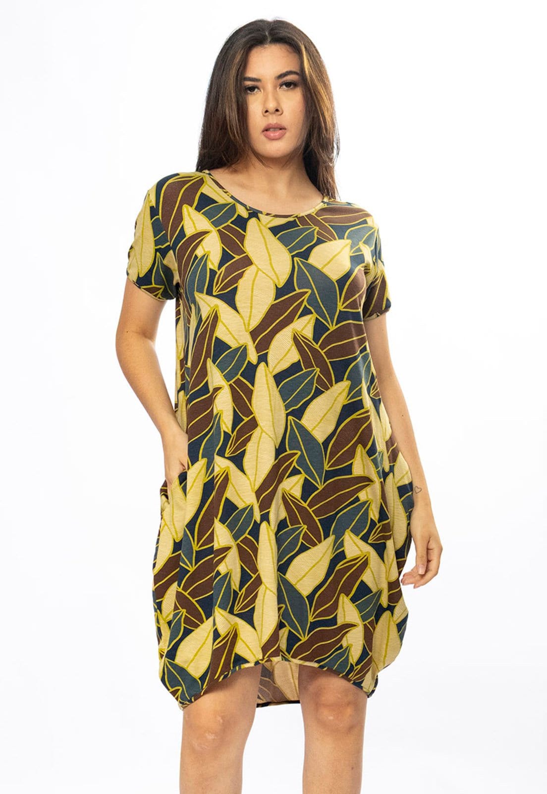 Vista 2 Vestido Curto Cabanafree Malha Amplo Always Estampa Folhas de Outono Cabanafree estampado/marrom