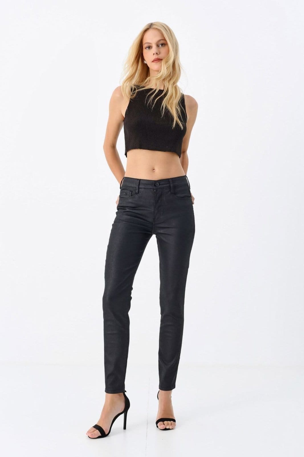 Calça Jeans Skinny Resinada