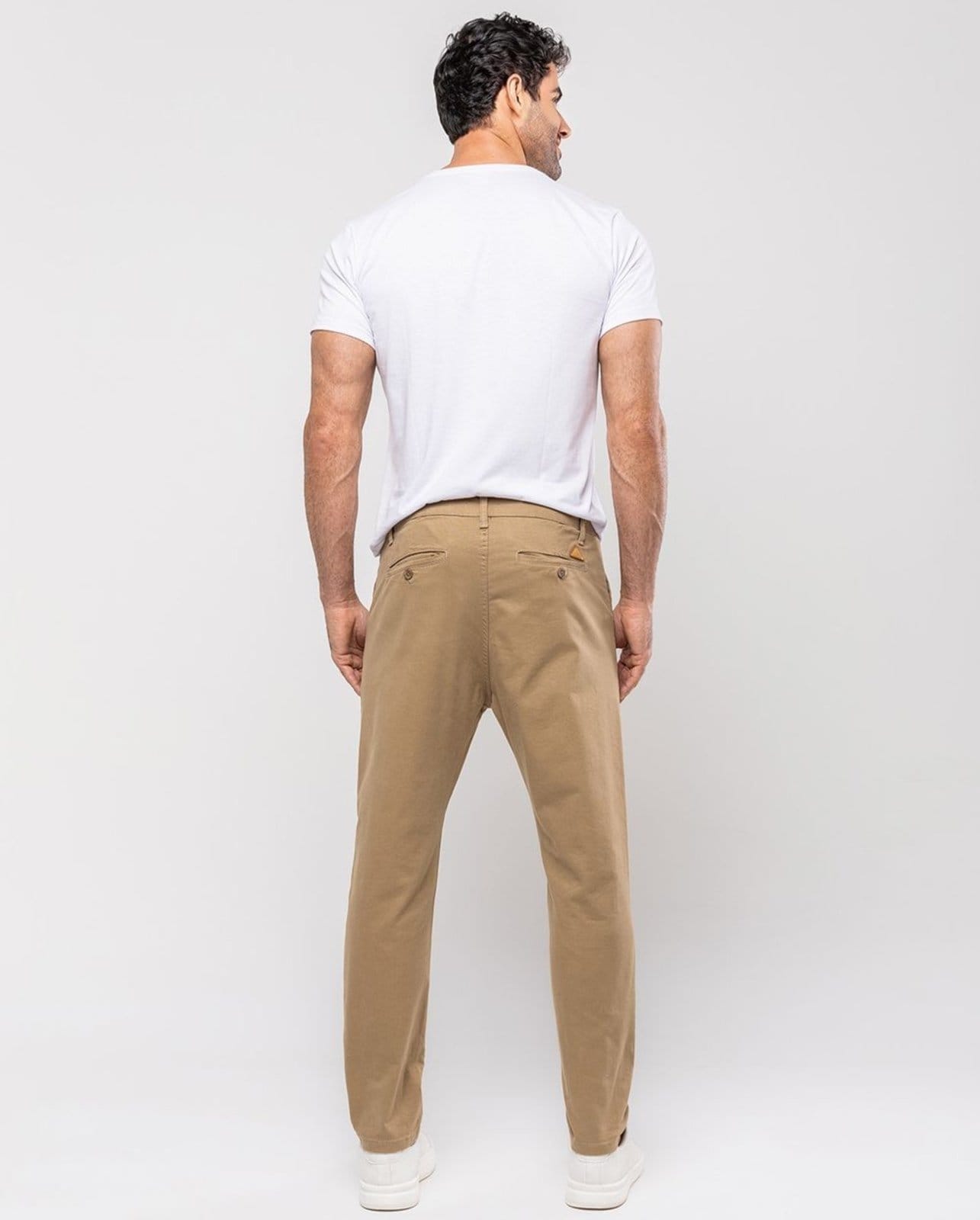 Vista 2 Calça Masculina Chino Cano Curto 11001 Capuccino Consciência marrom