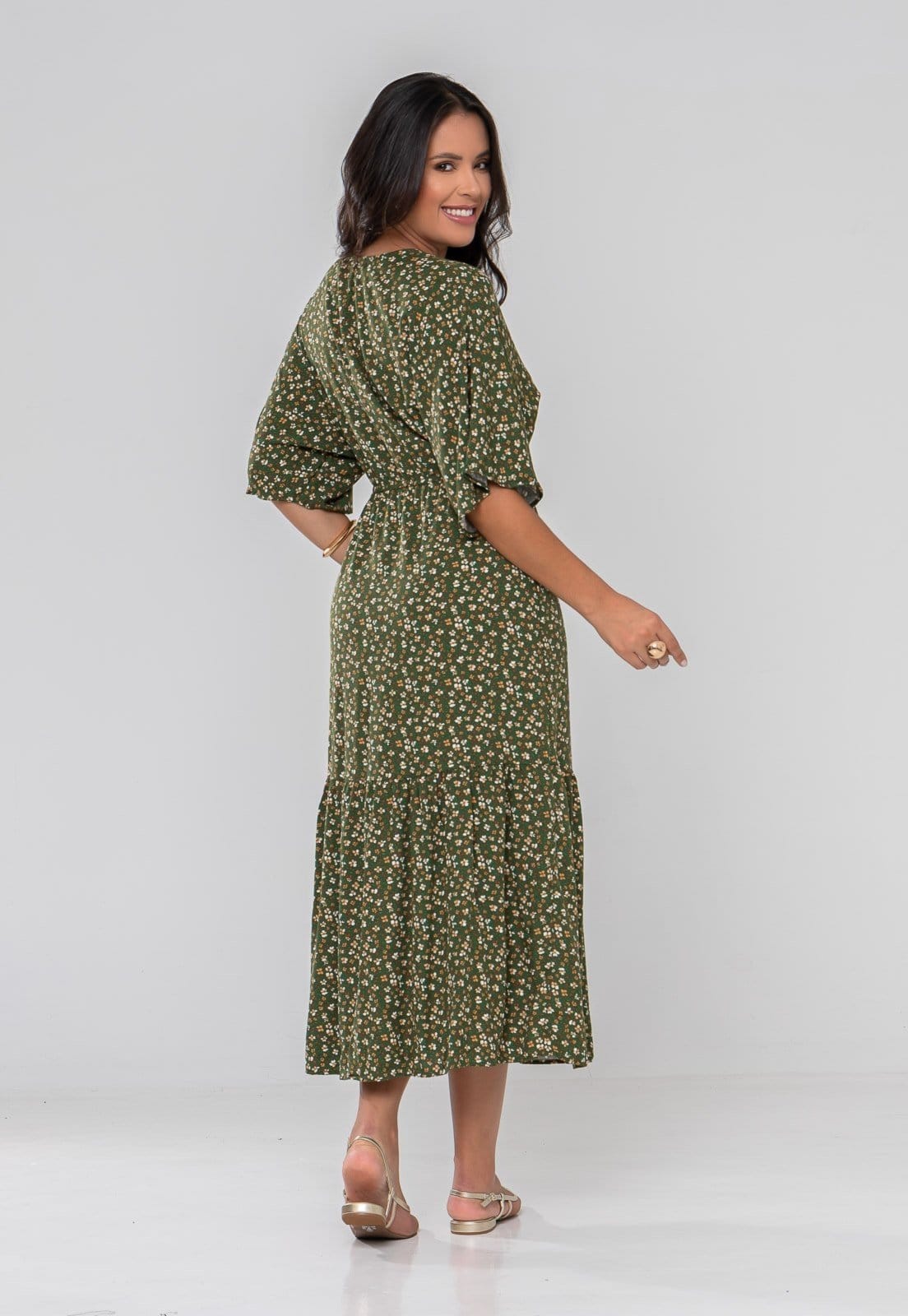 Vista 2 Vestido Aura Romana Floral Sintonia Aura verde