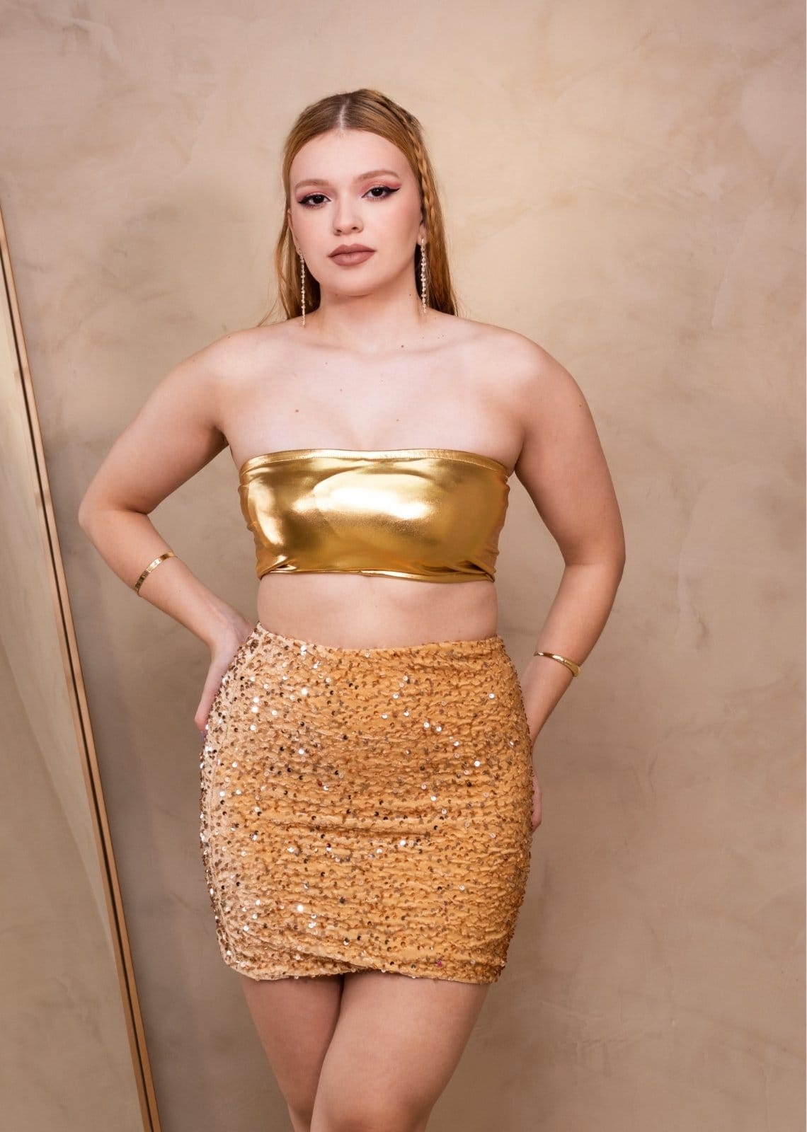 Conjunto Top Cropped Tomara que Caia e Saia Paetê Vendys Cia do Vestido Dourada