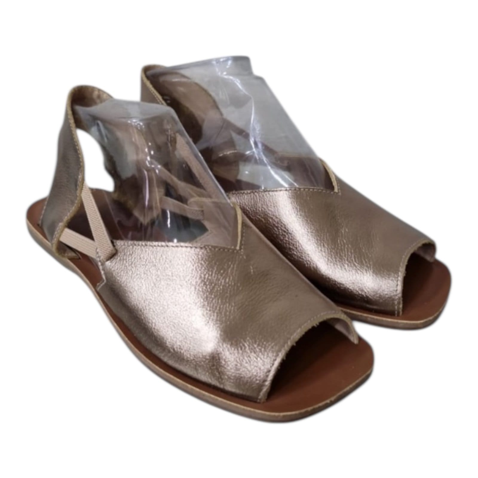 Vista 2 Sandália Feminina Dinapoli em Couro Rasteira 320024 Dinapoli prata velho