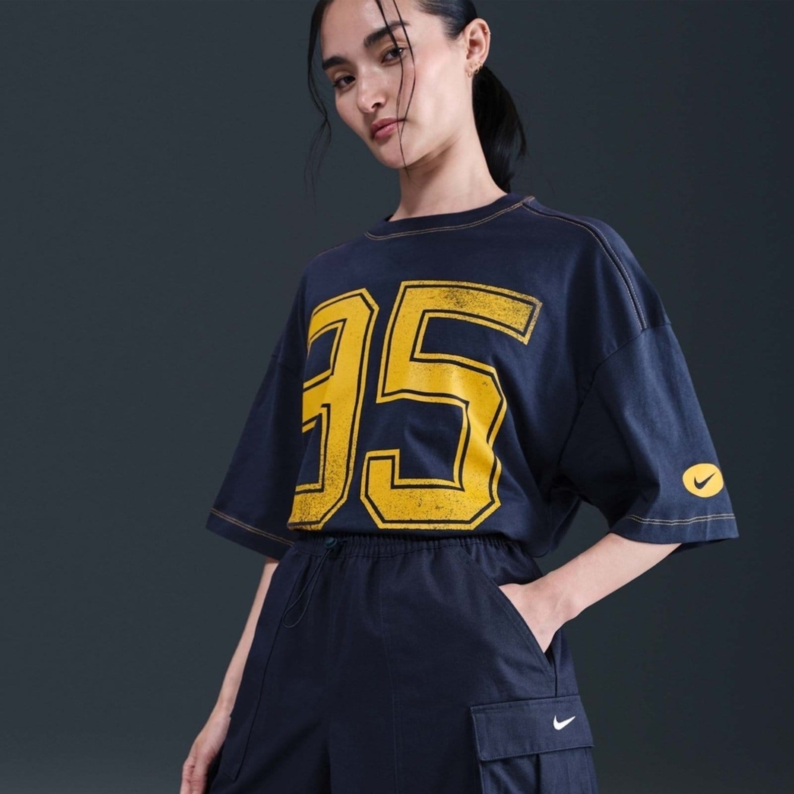 Shorts Cargo Nike Sportswear Street 5IN Feminino - 2