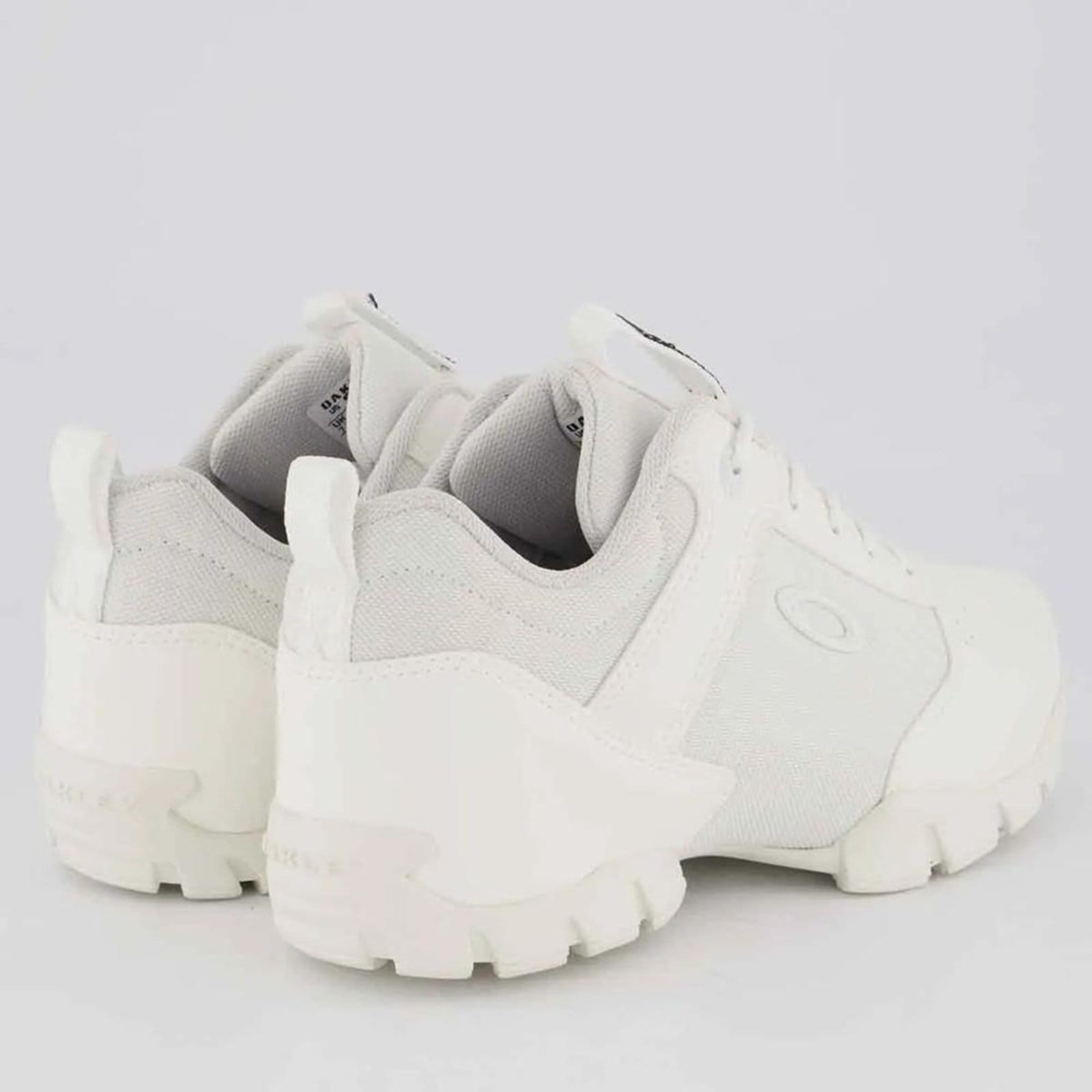 Vista 2 Tênis Oakley Battle WT25 Masculino White Oakley branco white