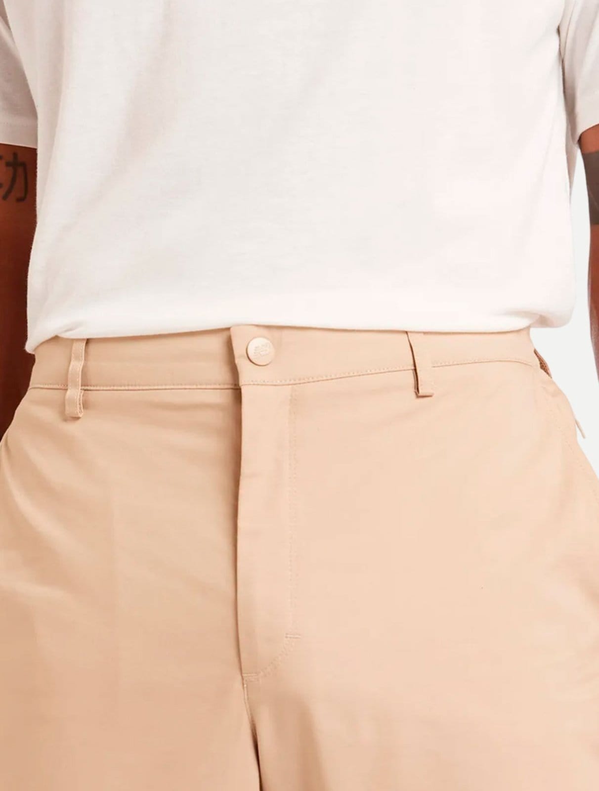 Vista 2 Calça New Balance Masculina Regular Alfaiataria Athletics Tapared 30 Caqui New Balance bege caqui