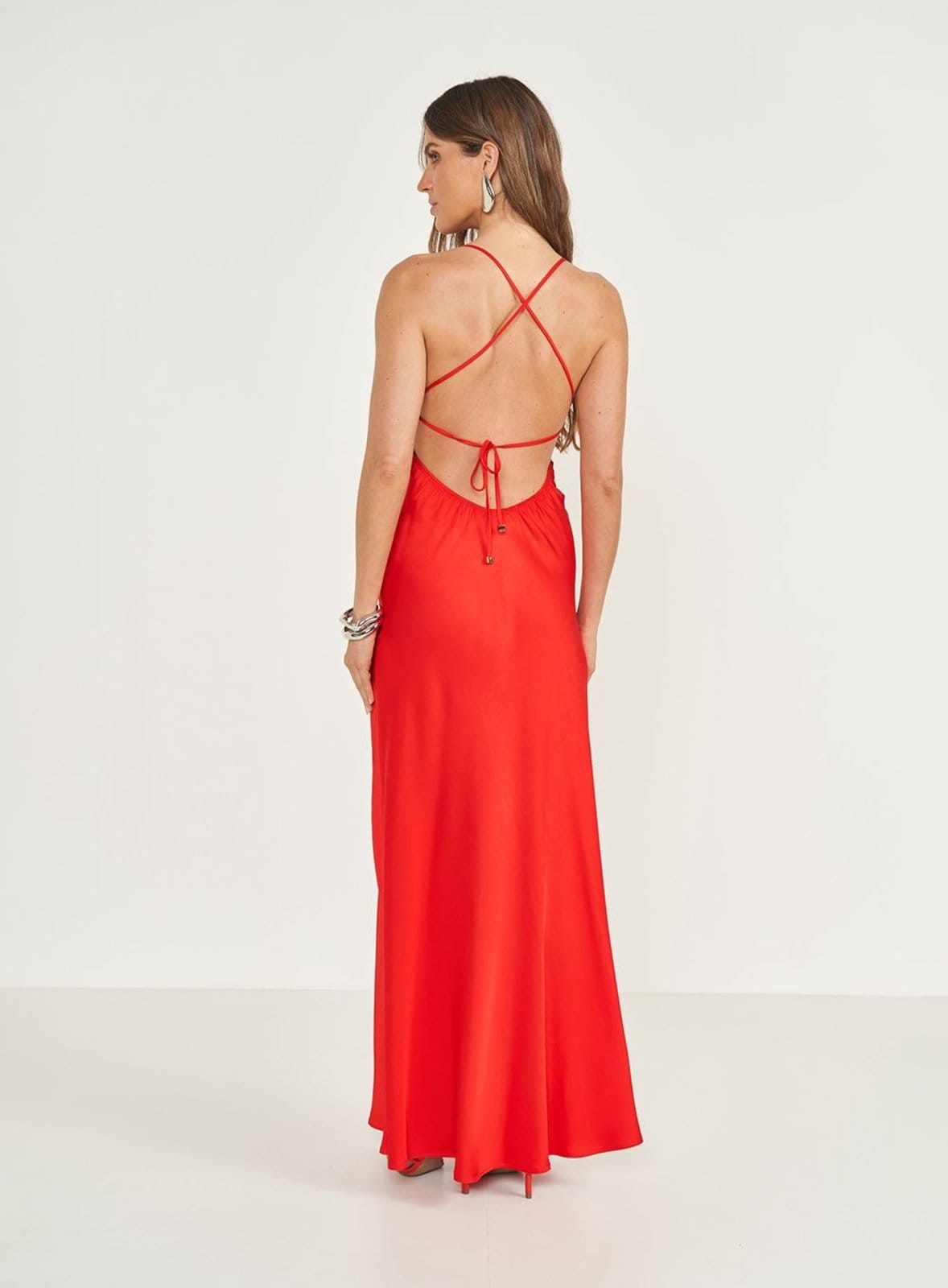 Vista 2 Vestido Acetinado Frente Única Colcci Ife Colcci vermelho