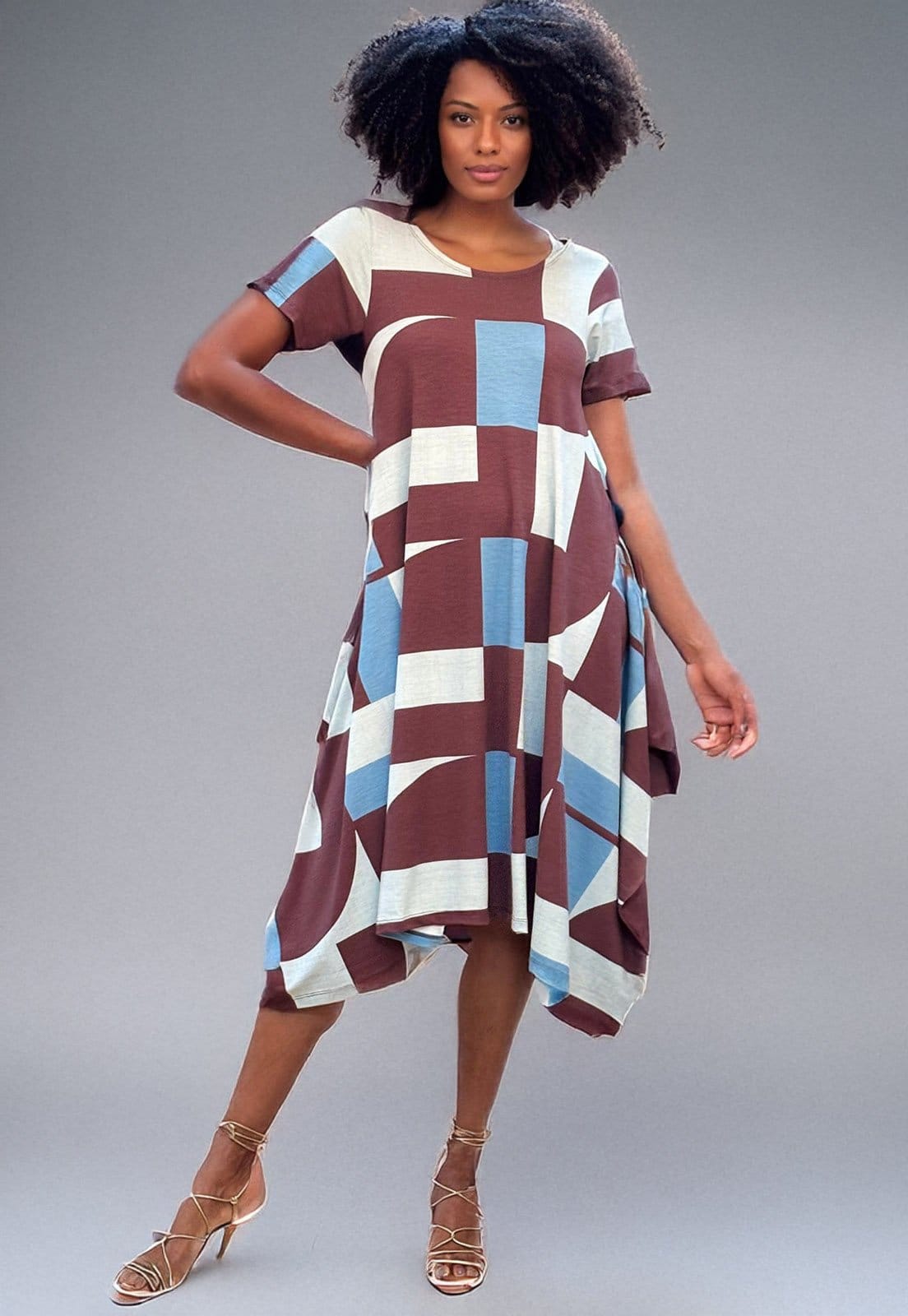 Vista 2 Vestido Saruel Cabanafree Malha Manga Curta Estampa Santa Rosa do Tocantins Cabanafree azul/estampado rosa