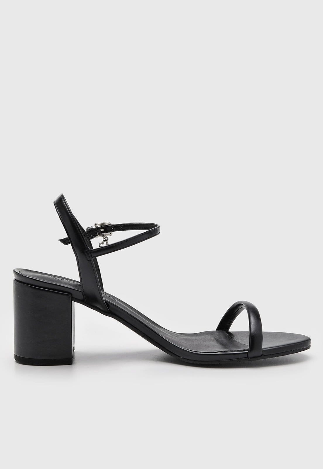 Vista 2 Sandália Feminina Capodarte Salto Bloco Preta Capodarte preto
