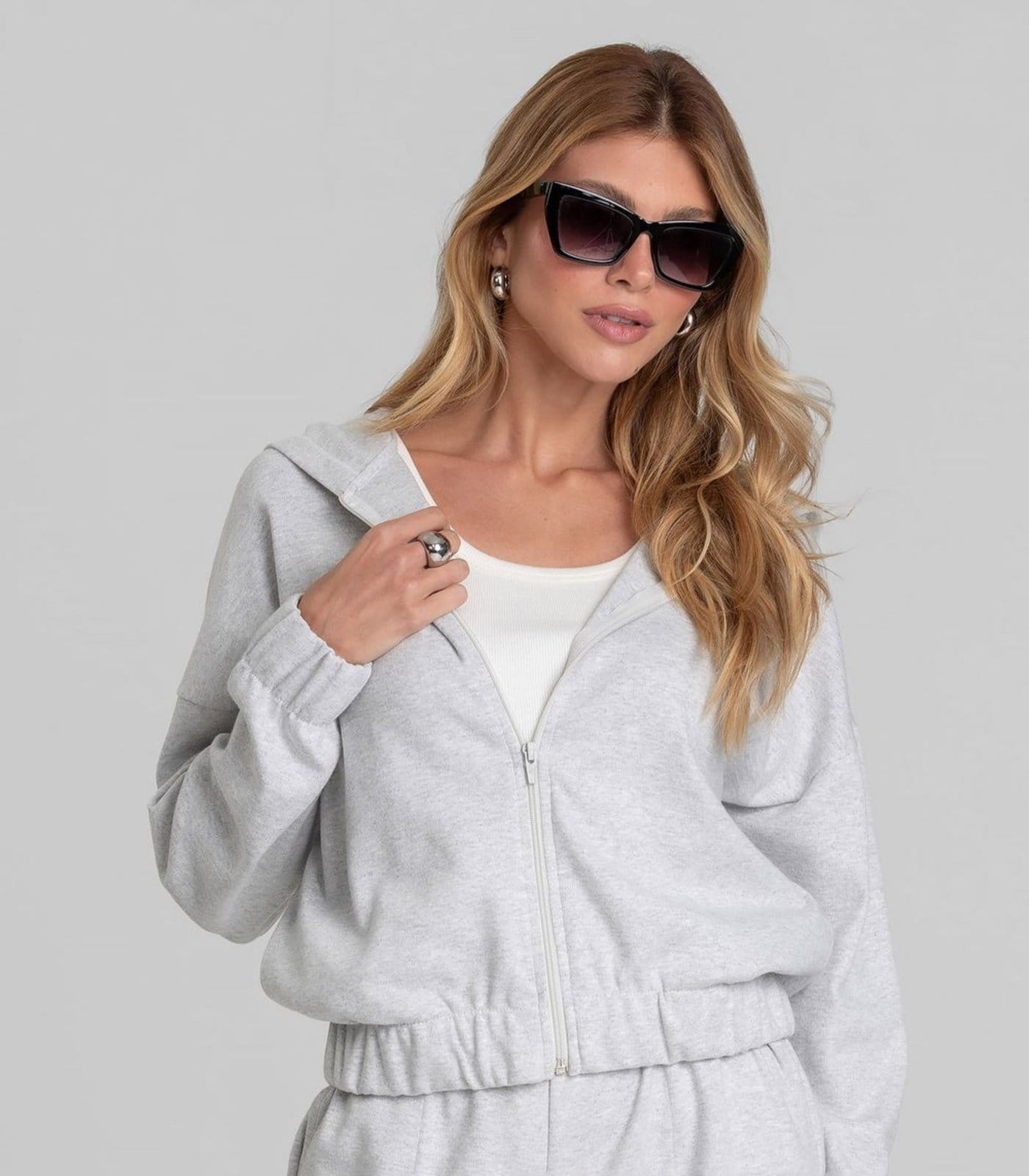 Jaqueta com Capuz Feminino em Suedine Dianna