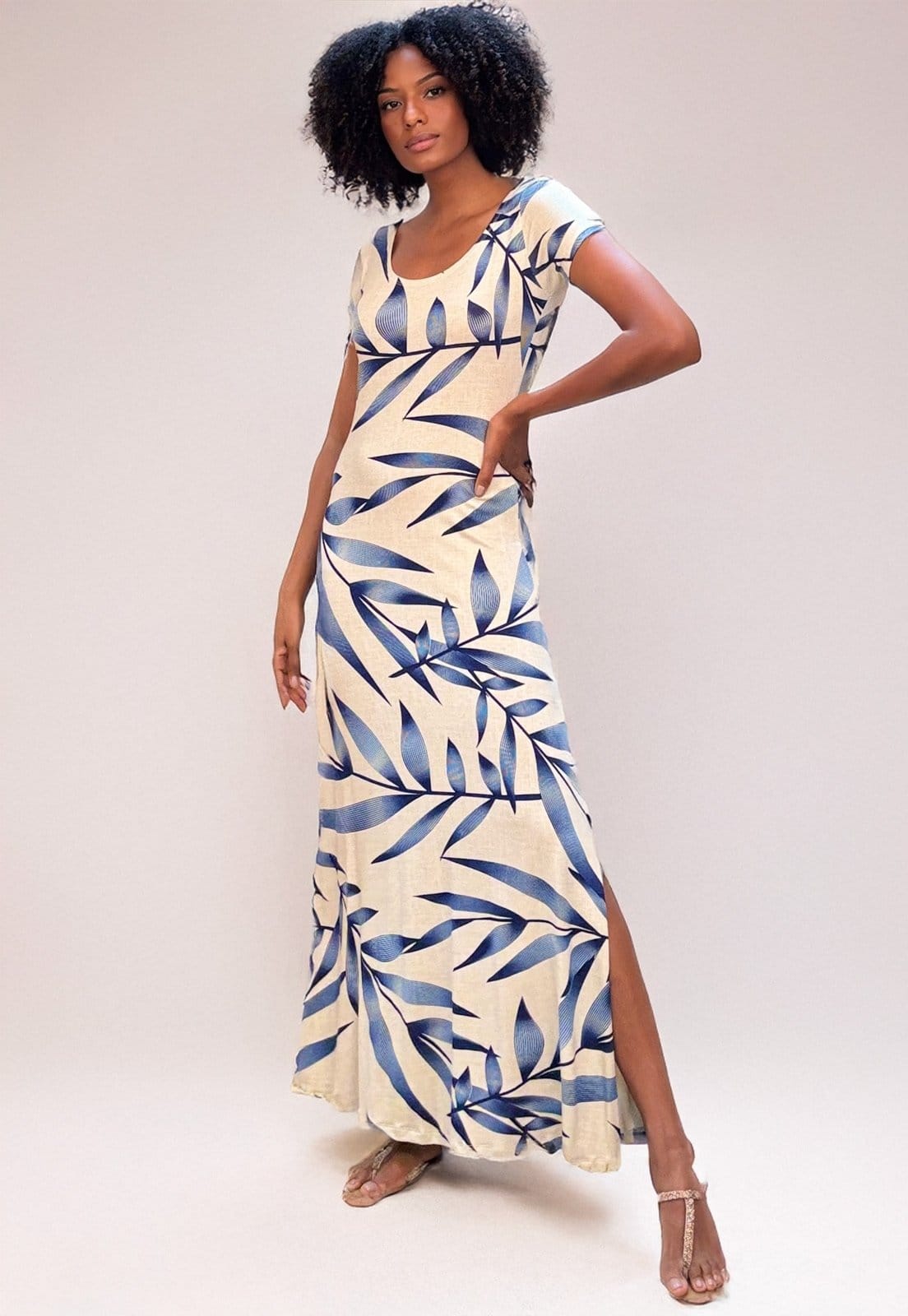 Vestido Longo Malha Gola Canoa Manga Curta Bambu