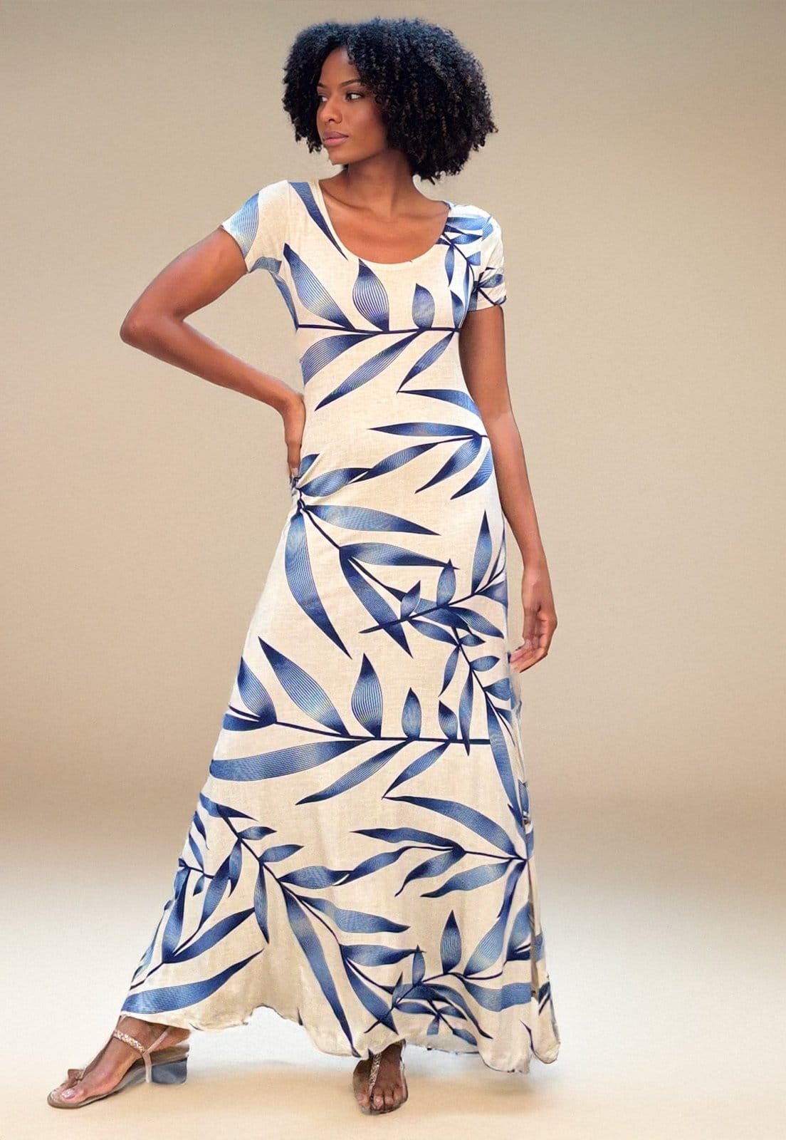 Vista 2 Vestido Longo Malha Gola Canoa Manga Curta Bambu Amazonia Vital azul/azul